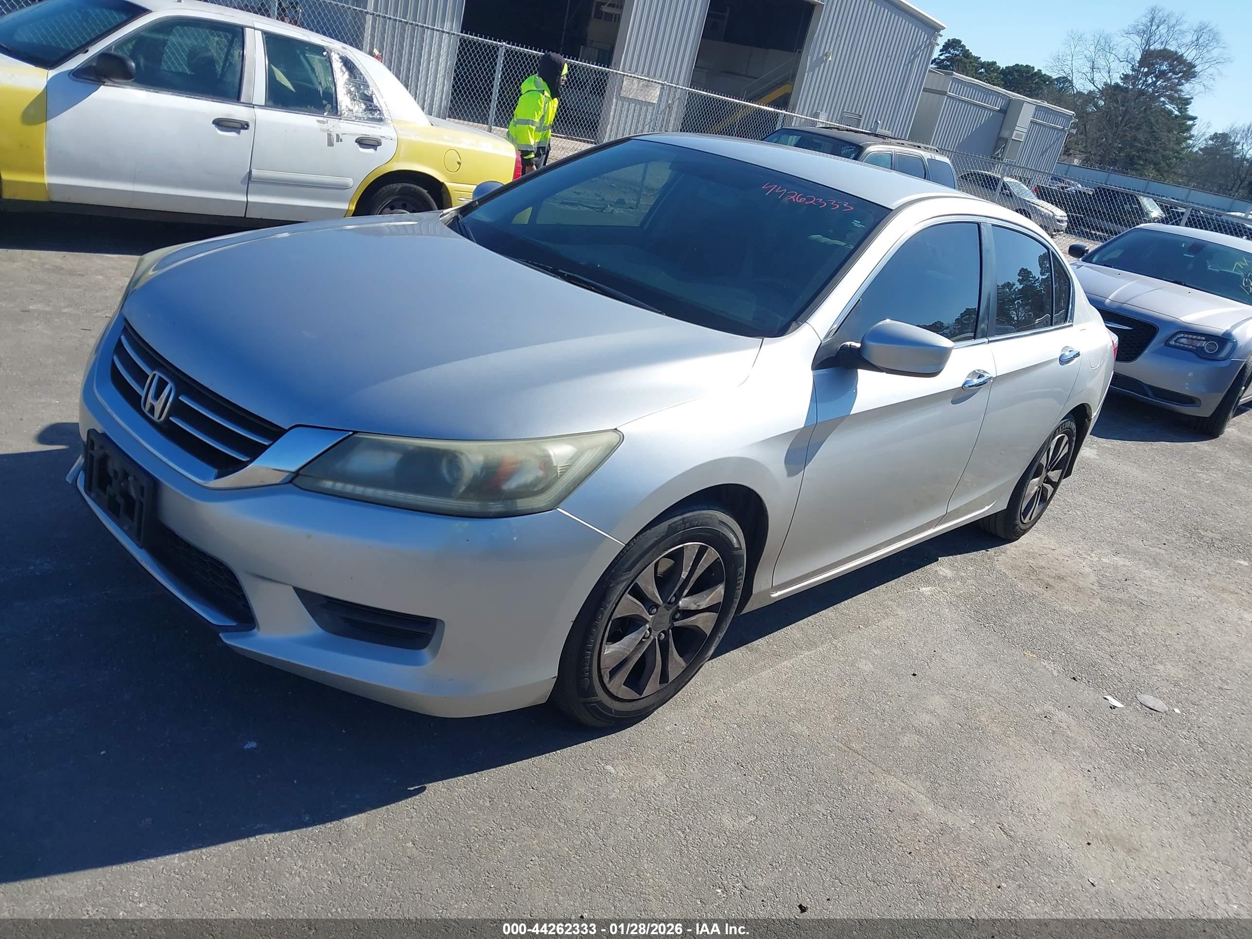 HONDA ACCORD image 2