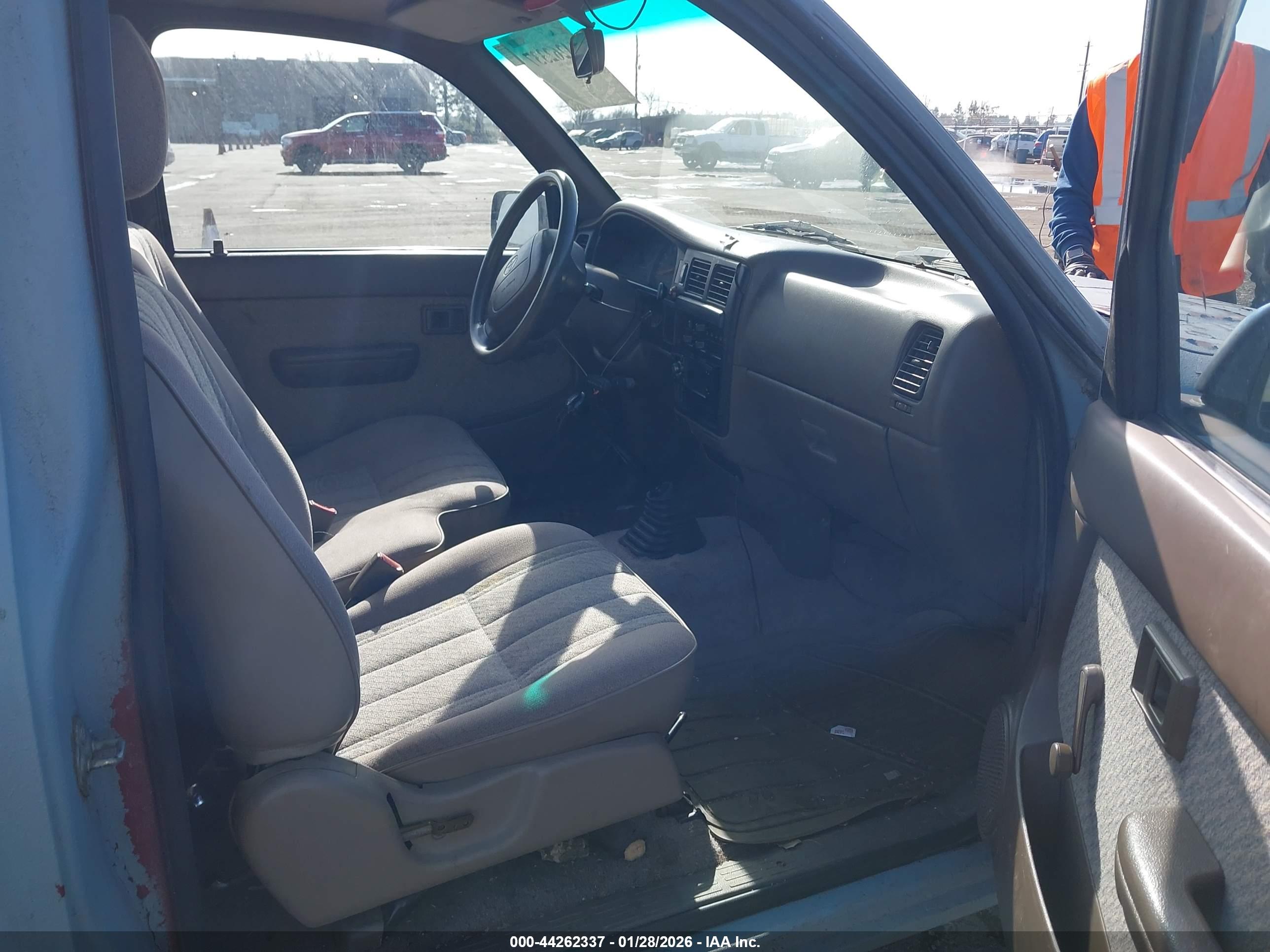 TOYOTA TACOMA image 5
