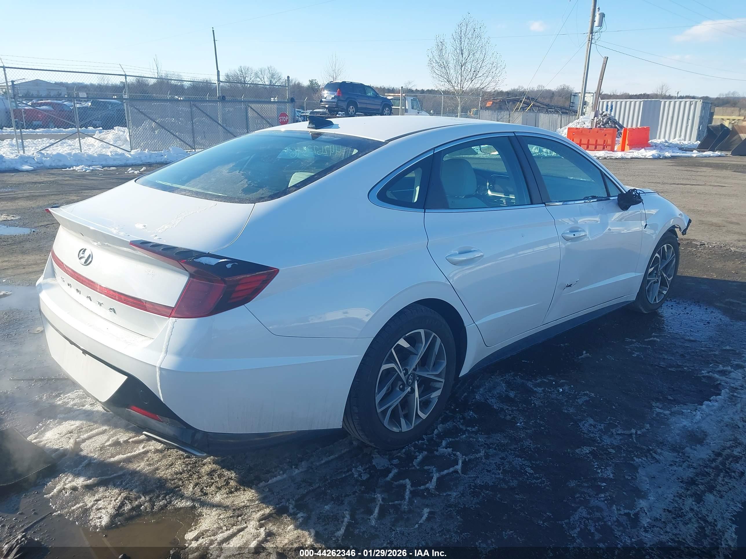 HYUNDAI SONATA image 4