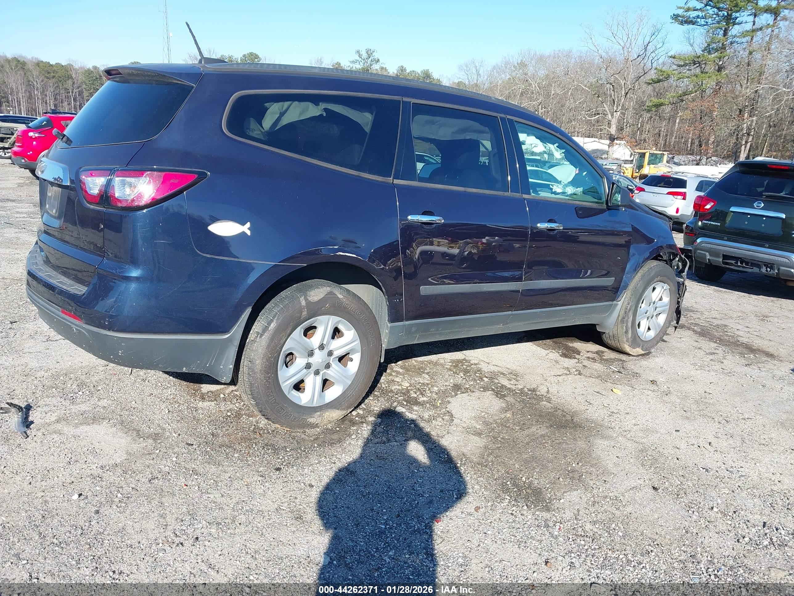 CHEVROLET TRAVERSE image 4