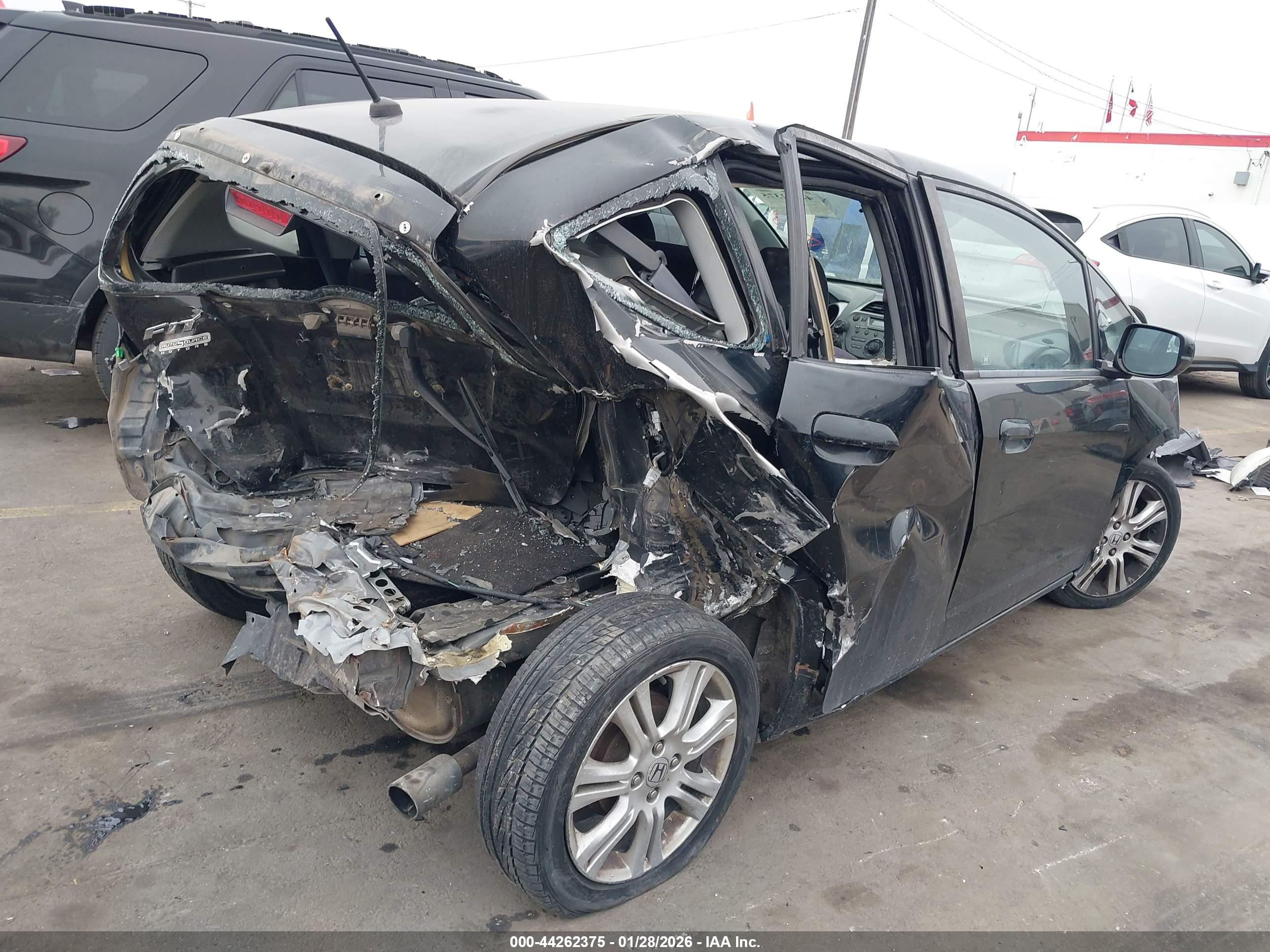 HONDA FIT image 4