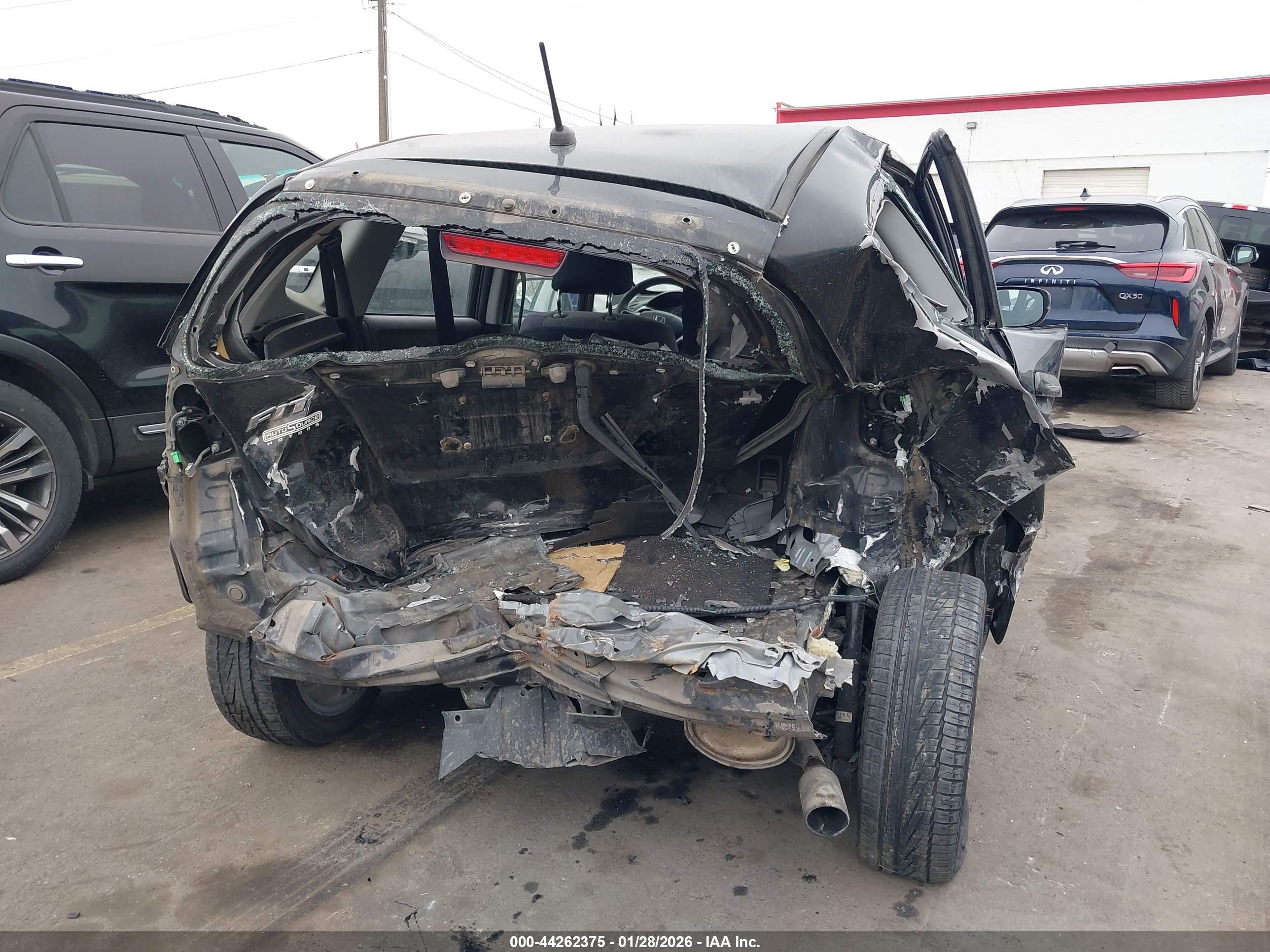 HONDA FIT image 6
