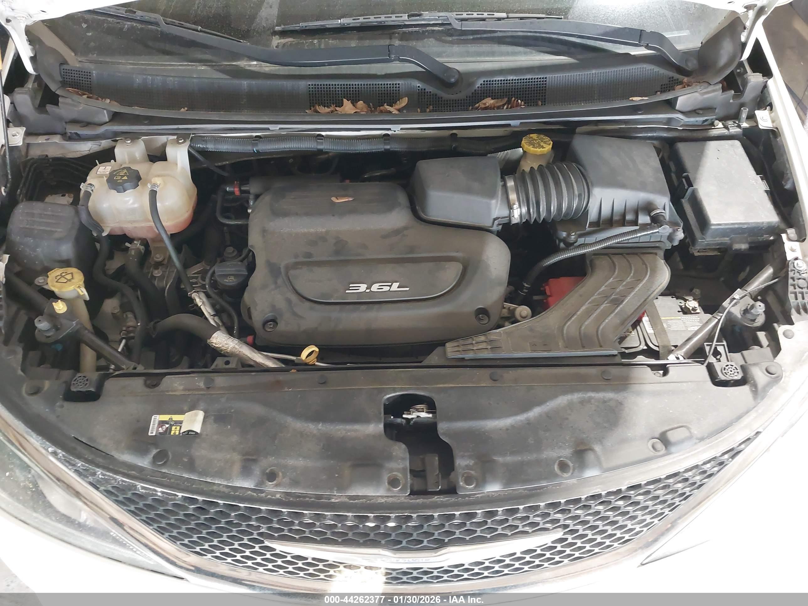 CHRYSLER PACIFICA image 10