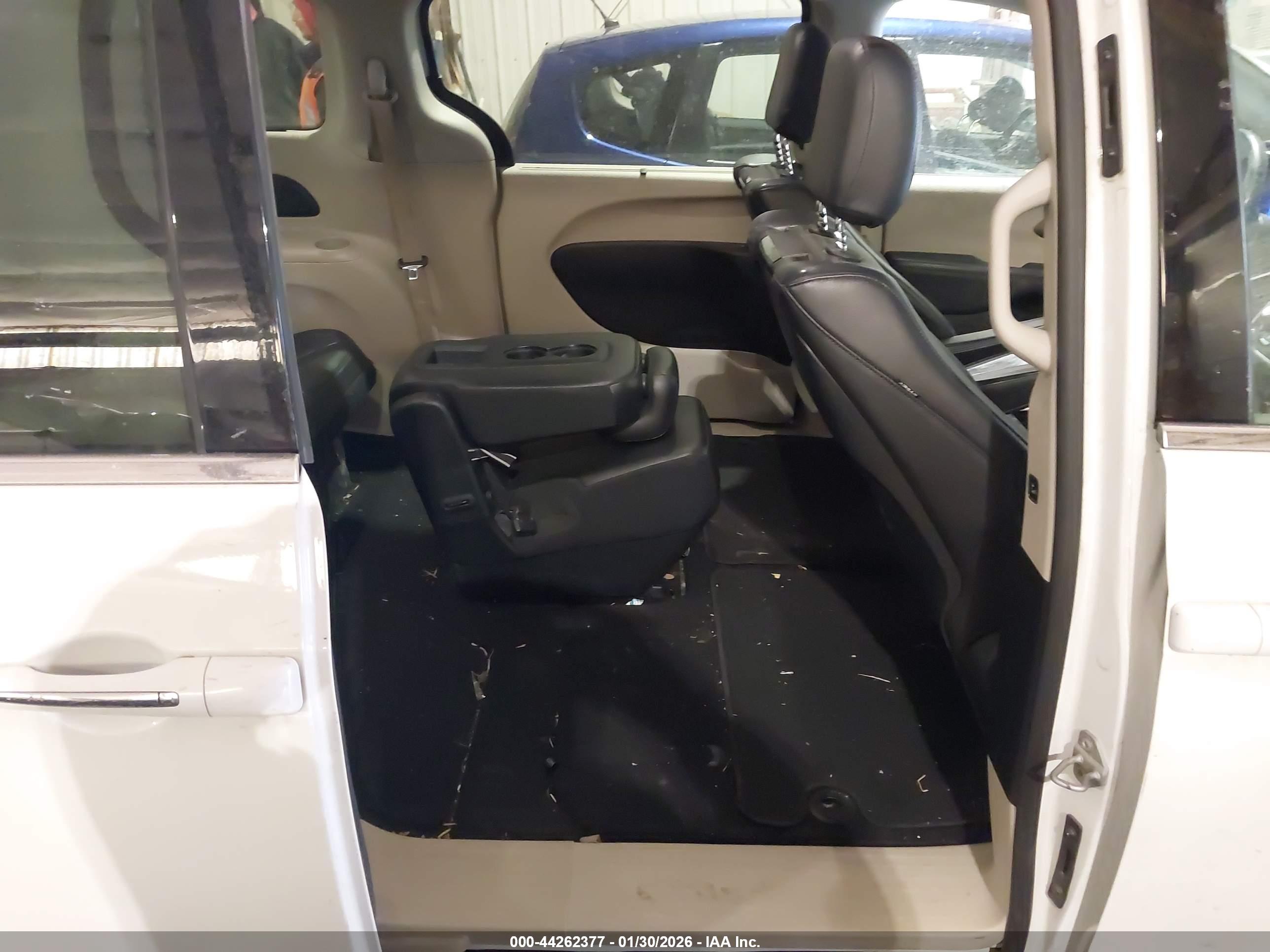 CHRYSLER PACIFICA image 8
