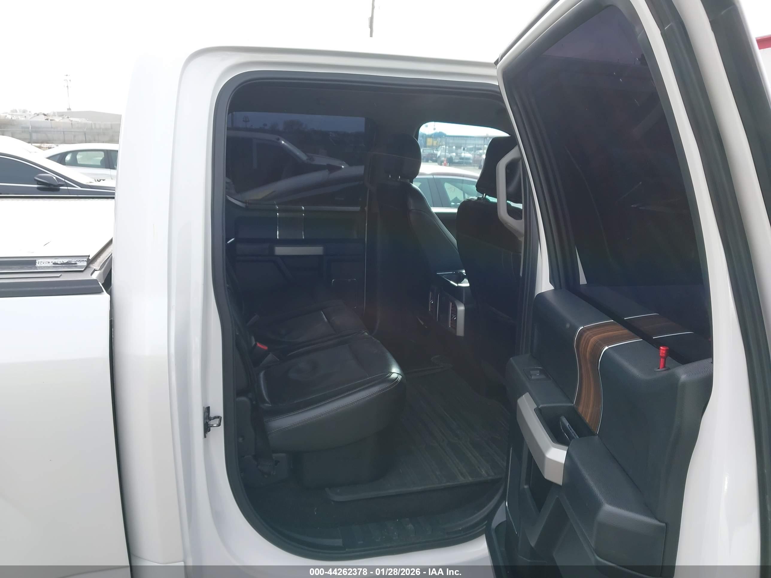 FORD F-150 image 8