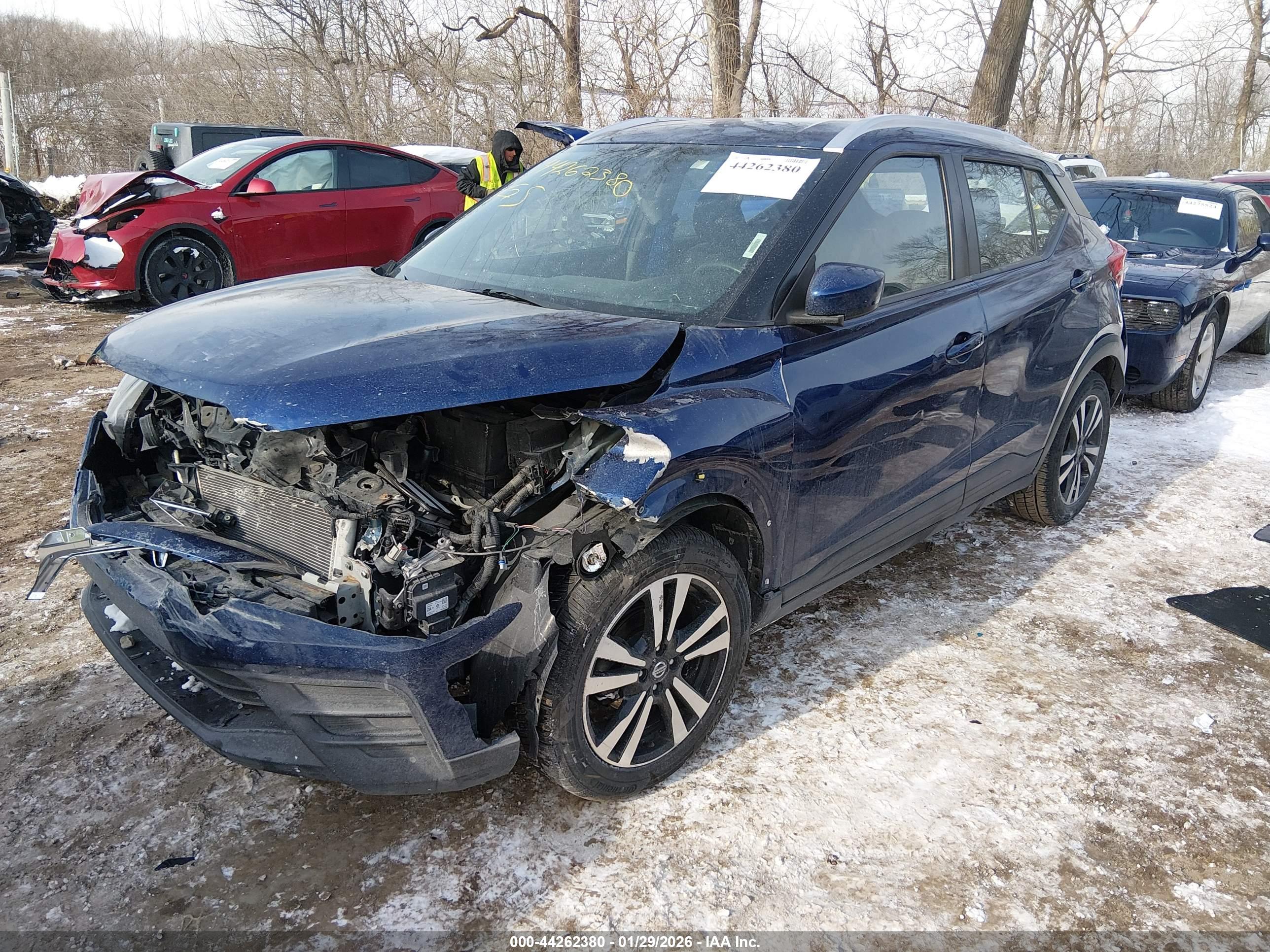 NISSAN KICKS image 2