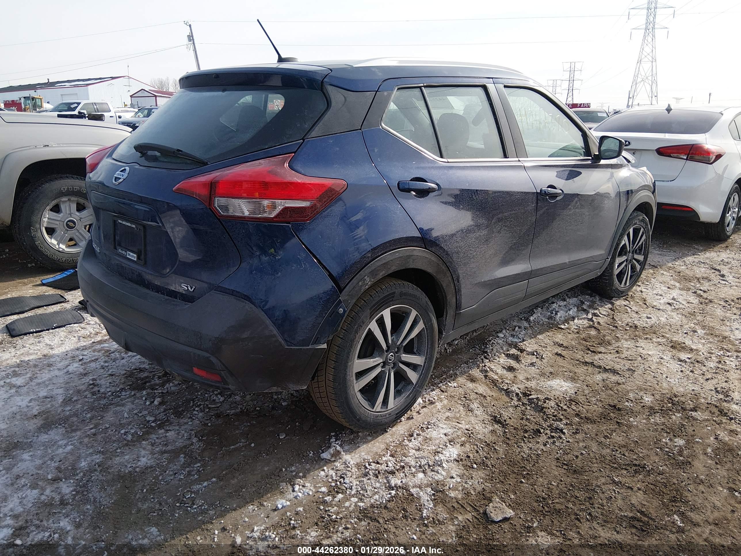 NISSAN KICKS image 4