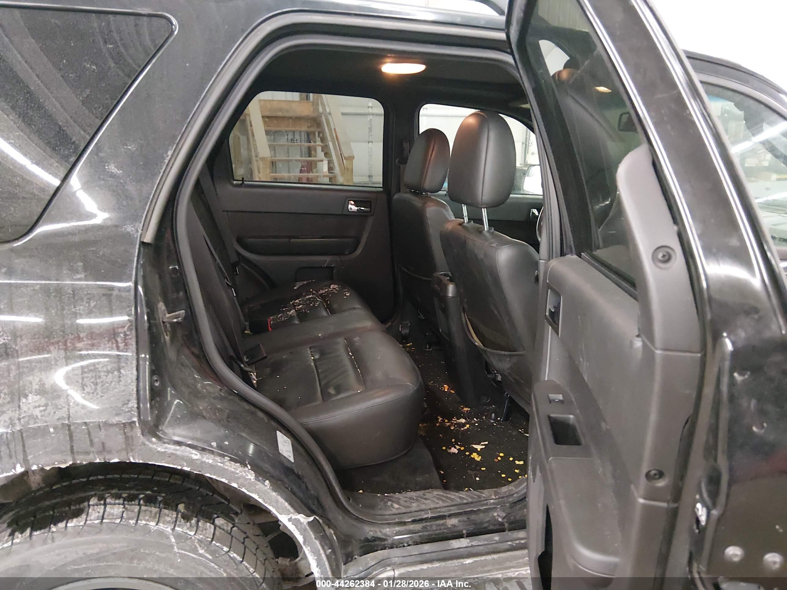 FORD ESCAPE image 8