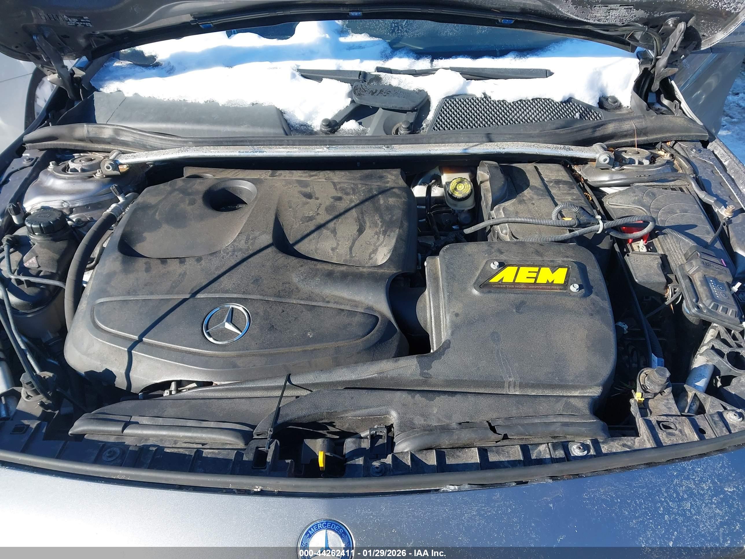 MERCEDES-BENZ GLA image 10
