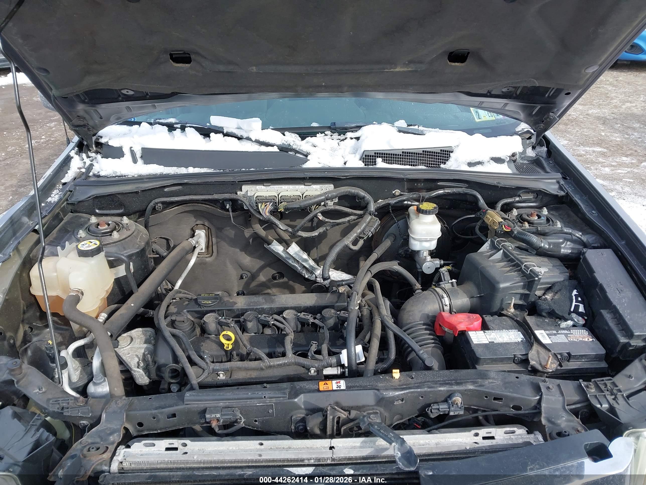 FORD ESCAPE image 10