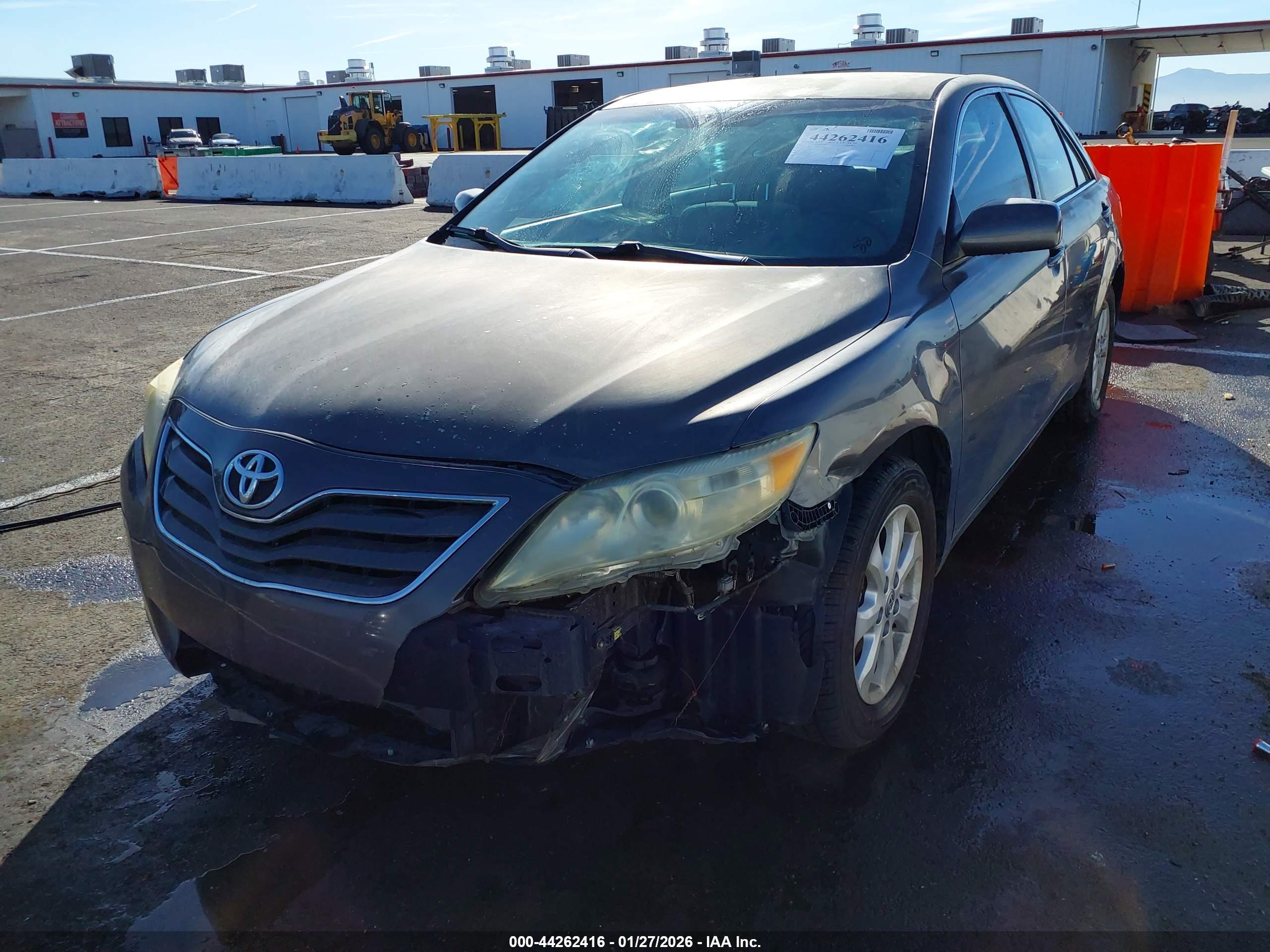 TOYOTA CAMRY image 6