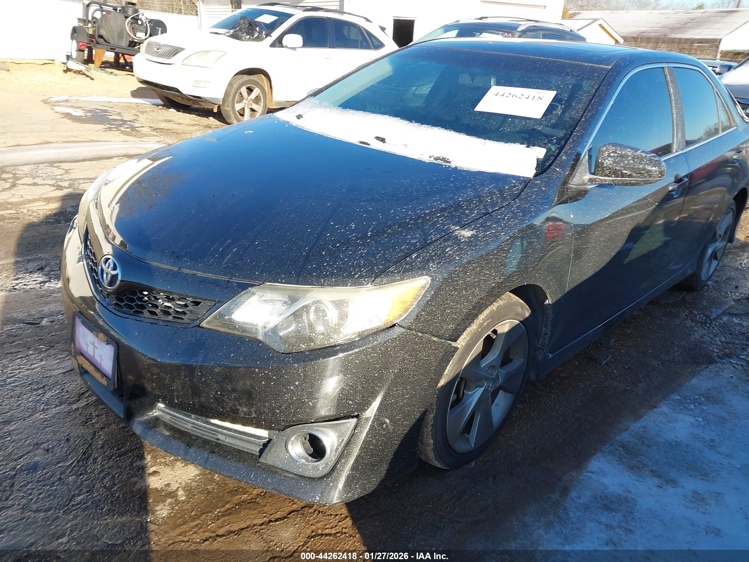TOYOTA CAMRY image 2