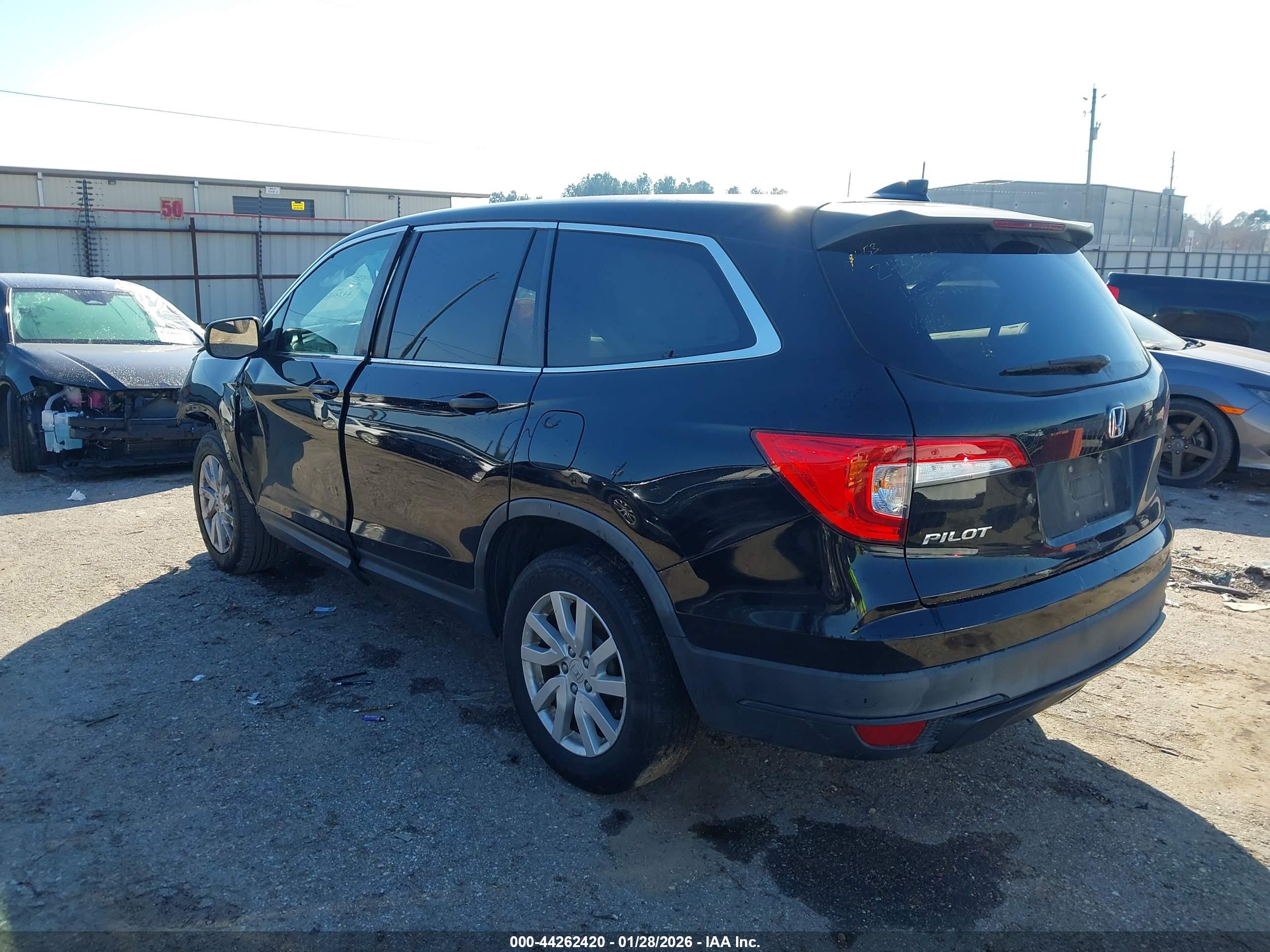 HONDA PILOT image 3