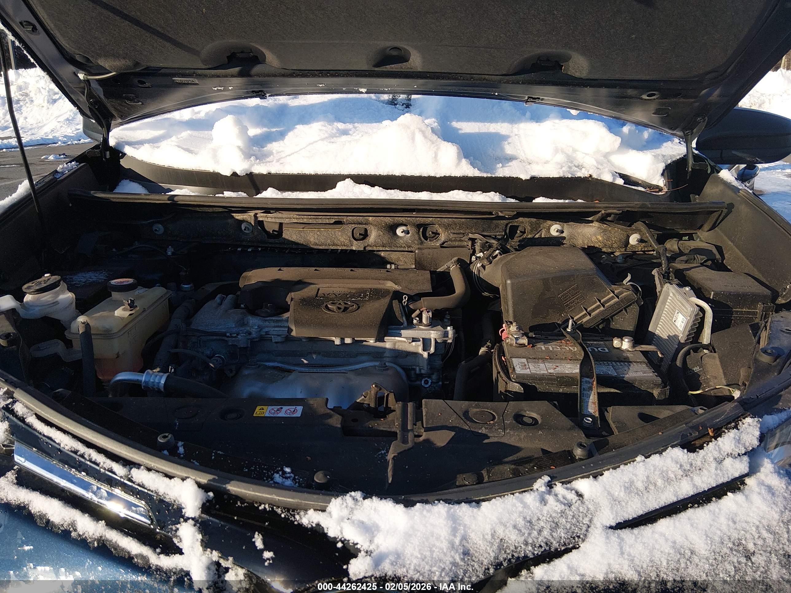 TOYOTA RAV4 image 10