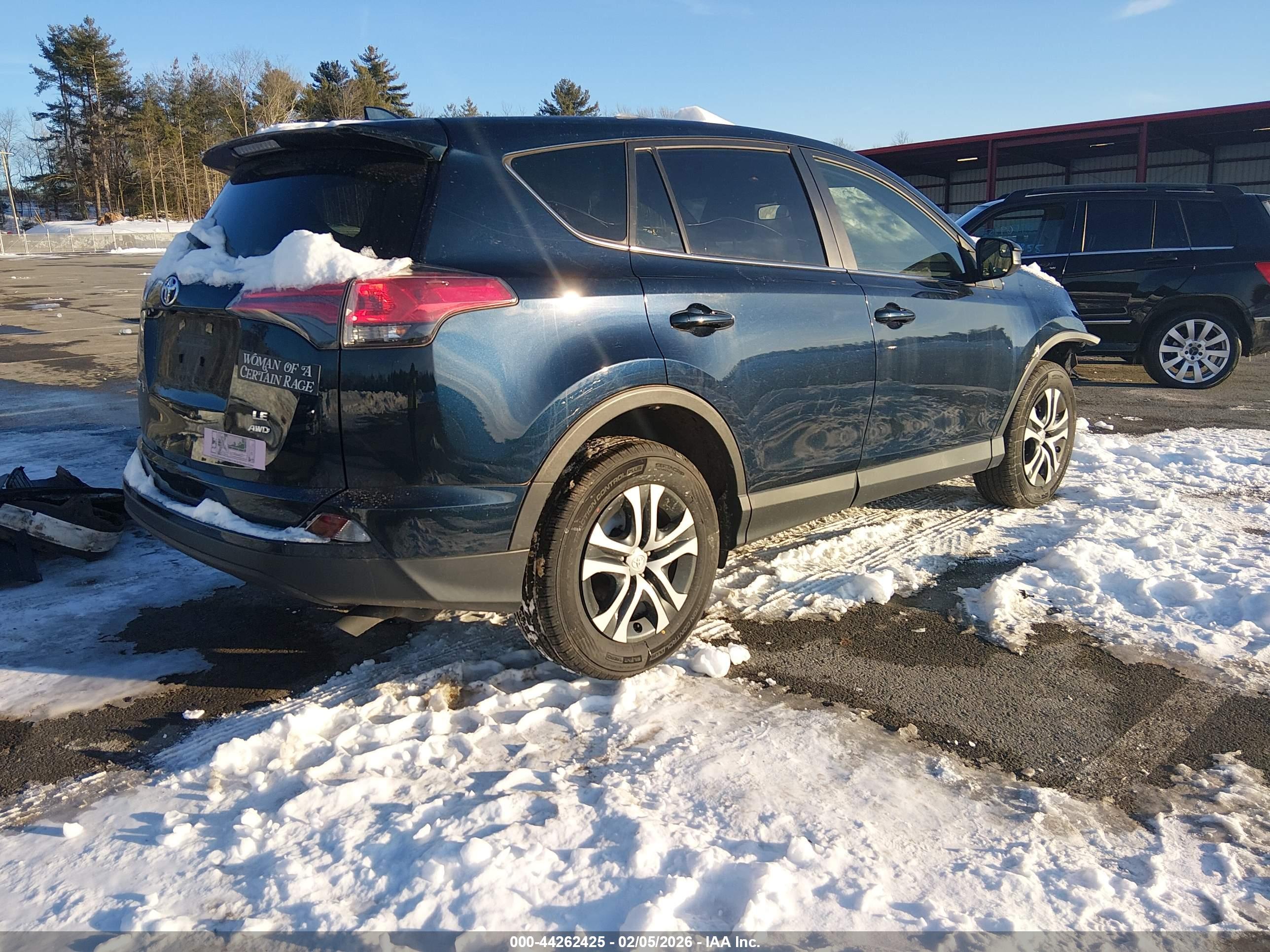 TOYOTA RAV4 image 4