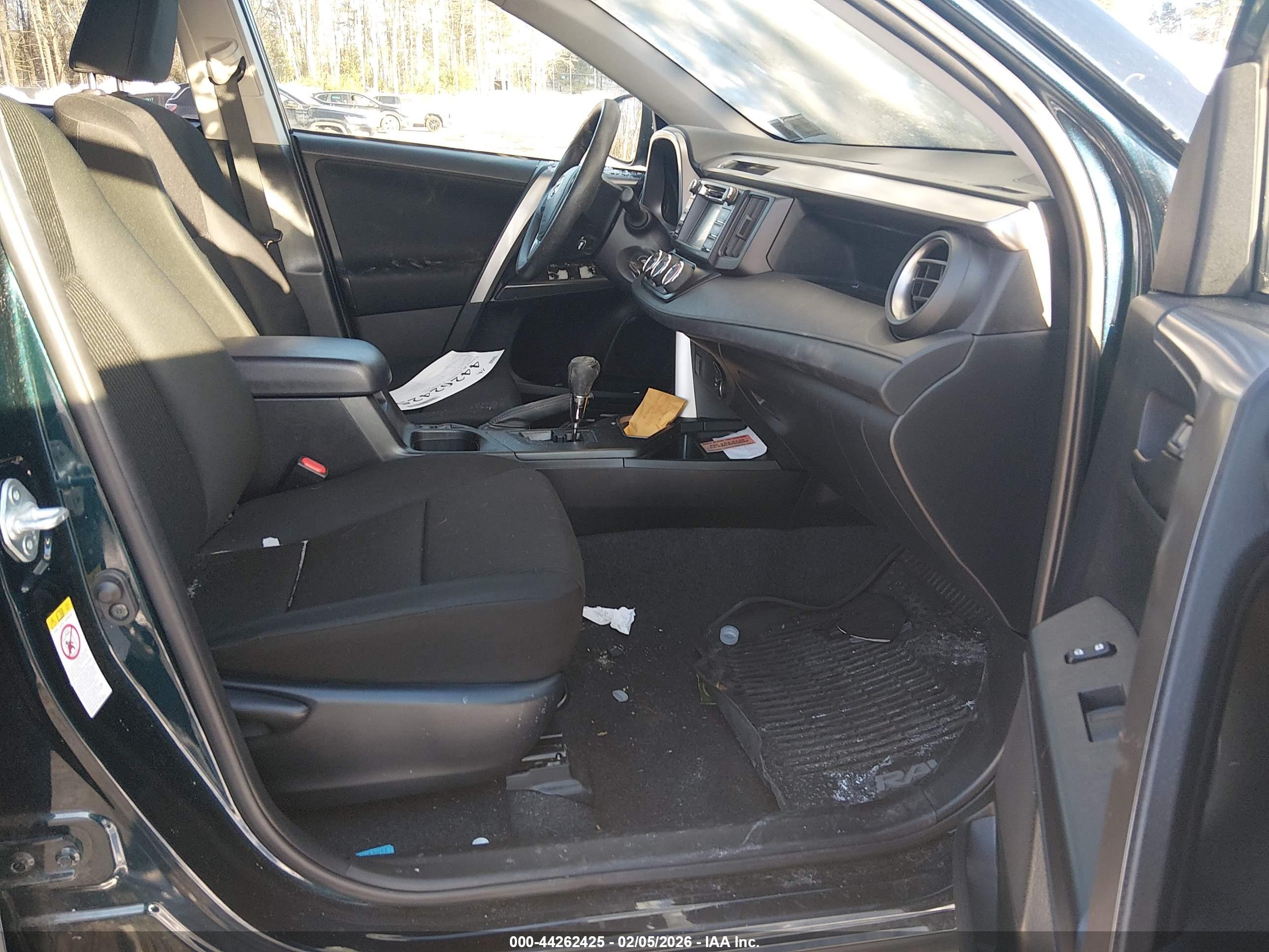 TOYOTA RAV4 image 5