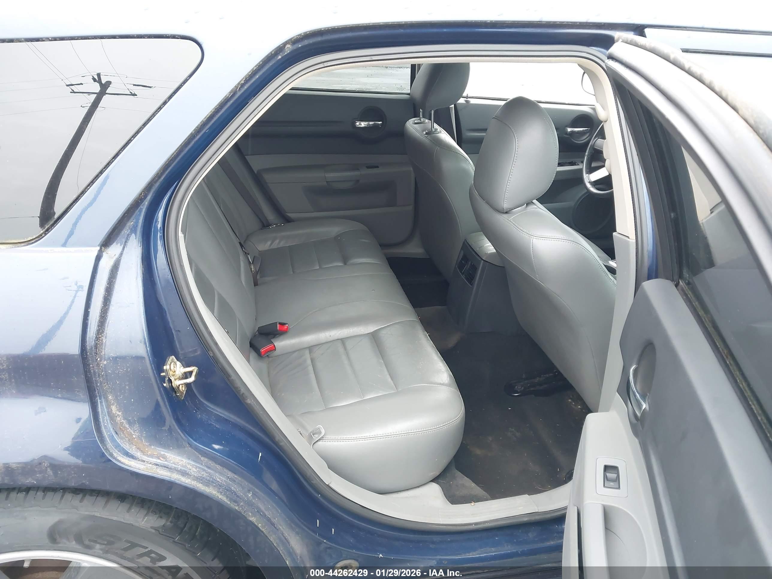 DODGE MAGNUM image 8