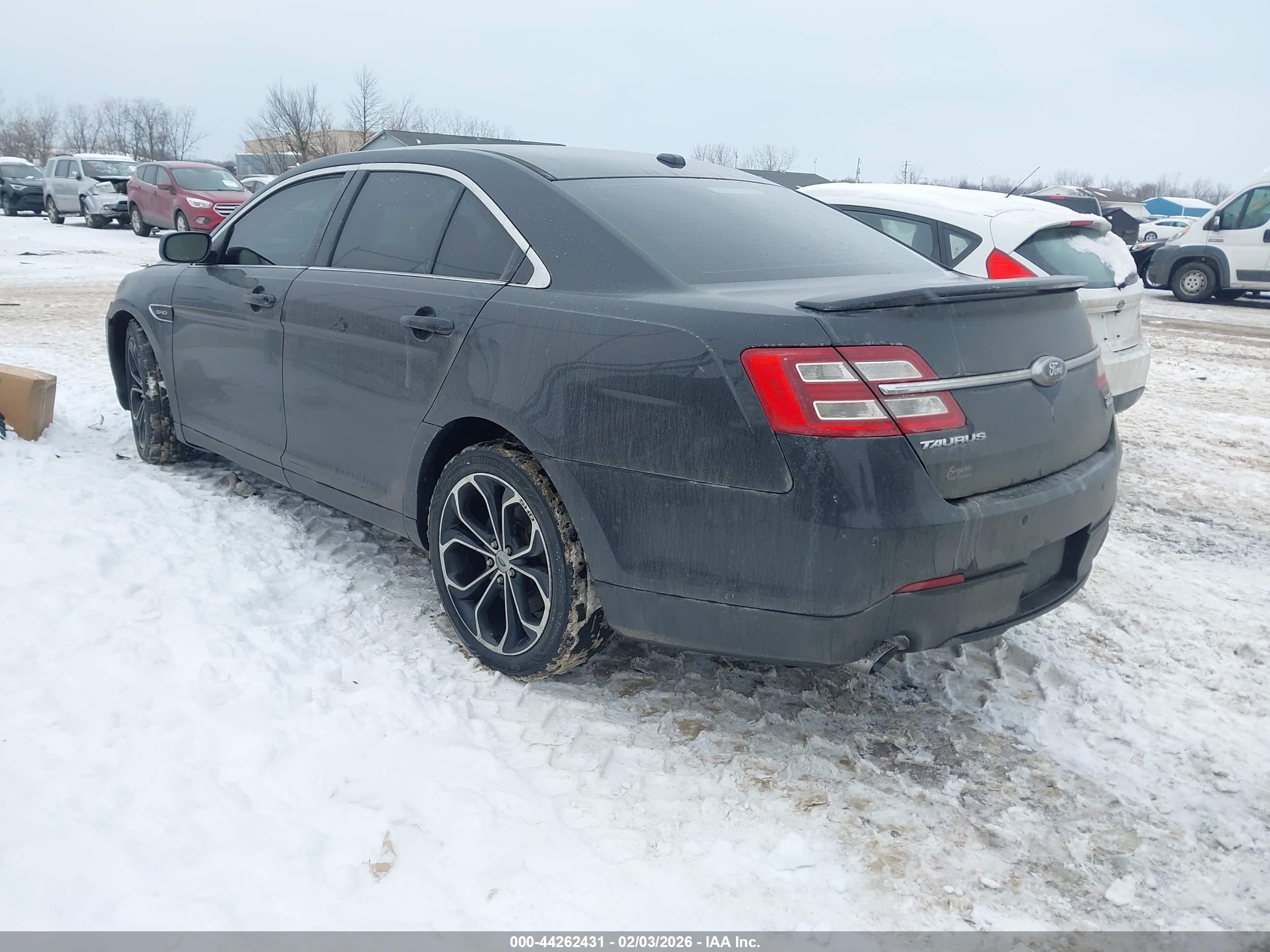 FORD TAURUS image 3