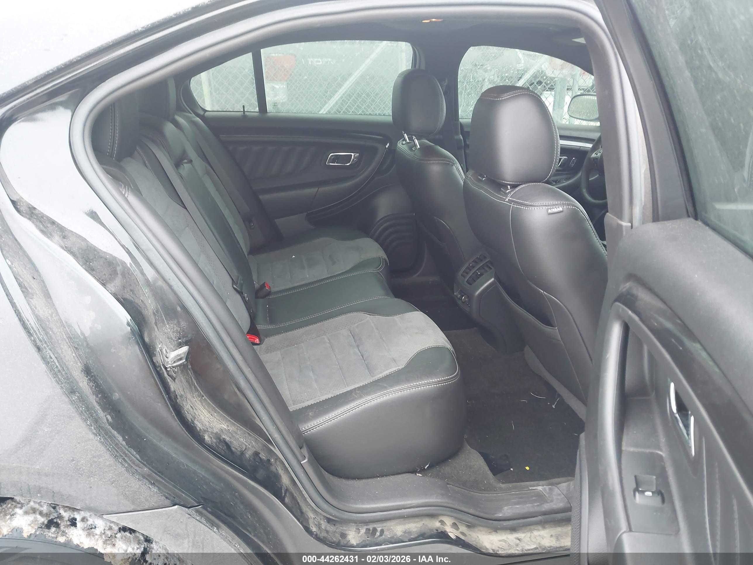 FORD TAURUS image 8