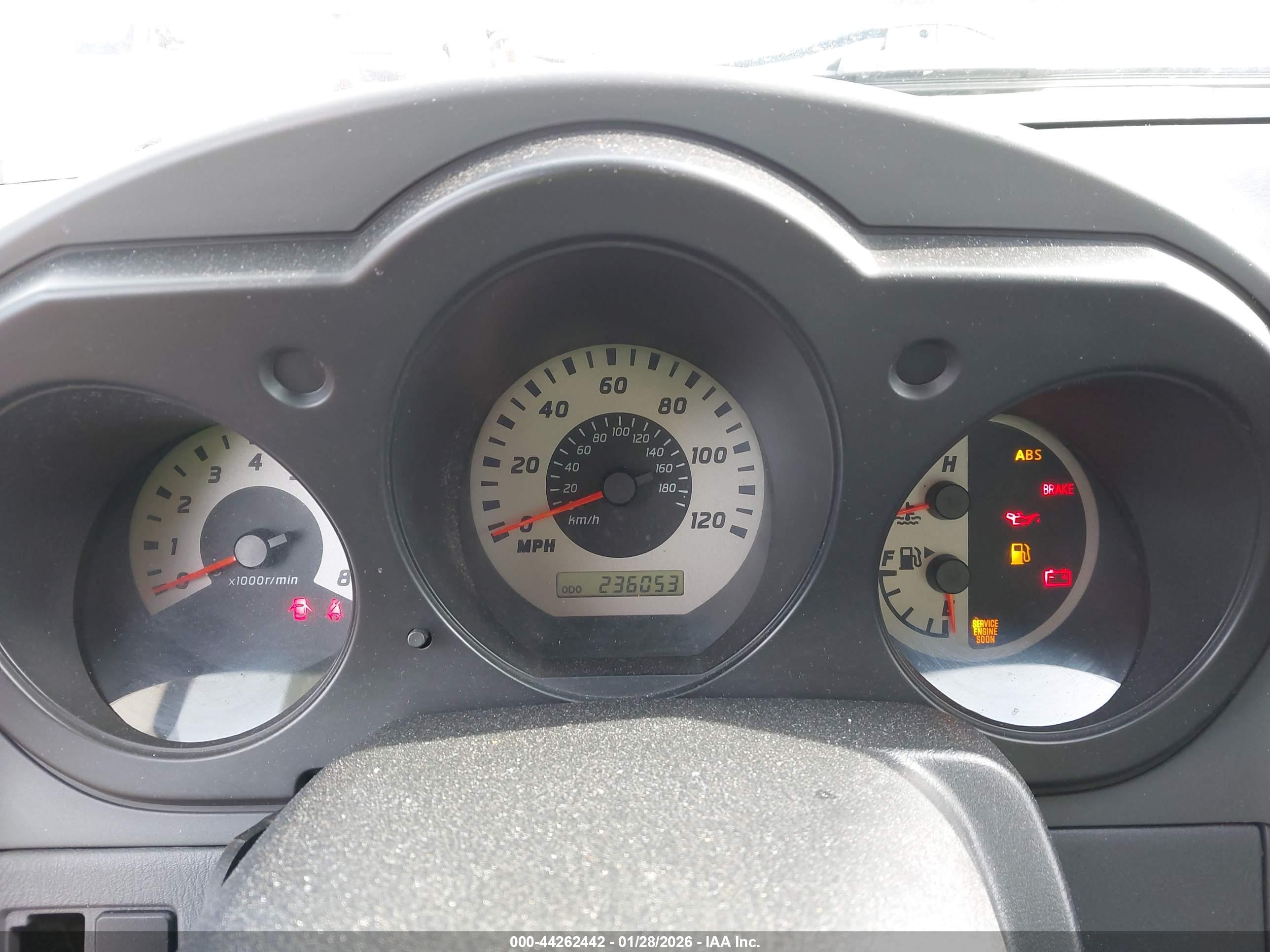 NISSAN FRONTIER image 7