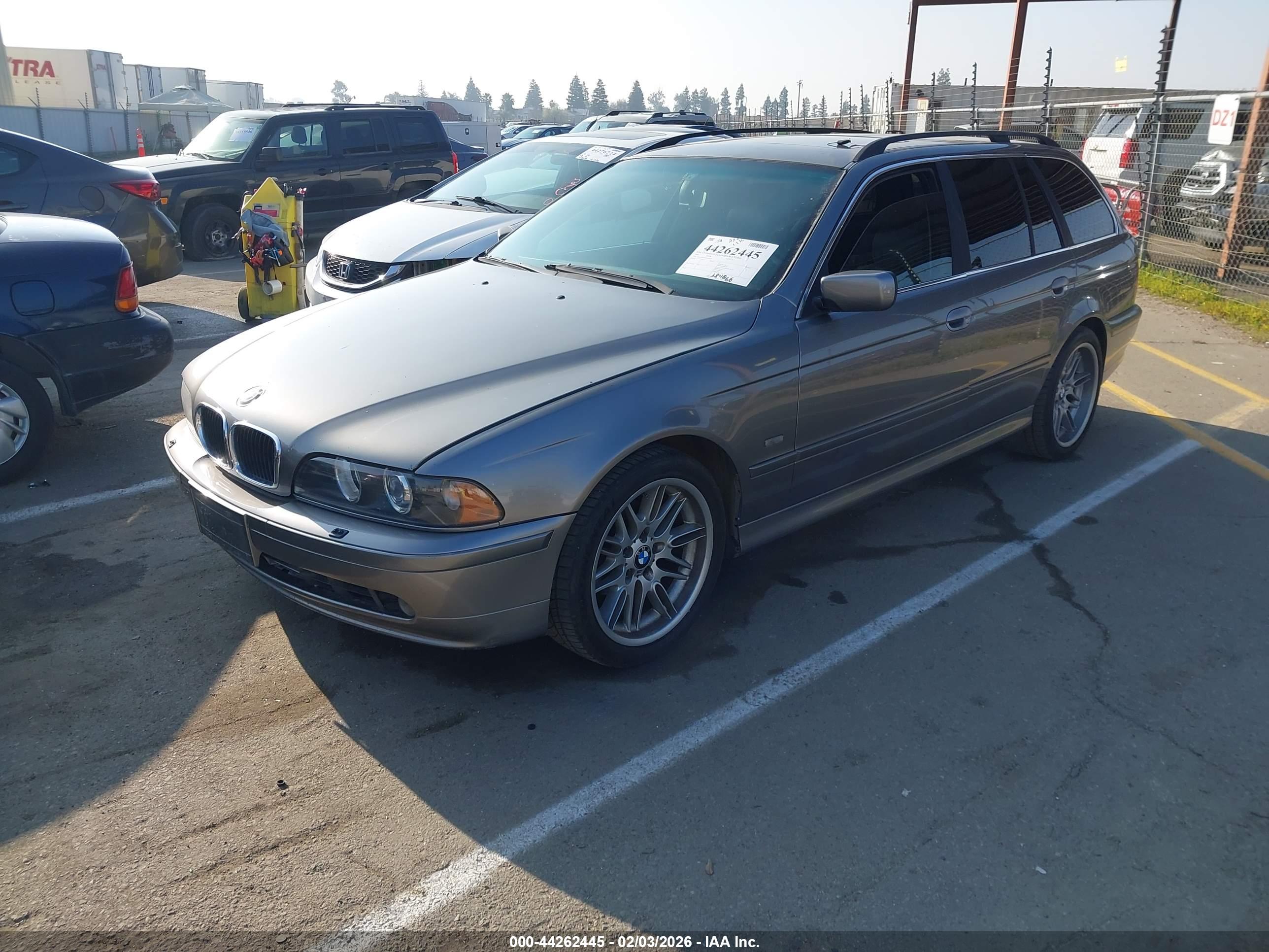 BMW 525ITA image 2