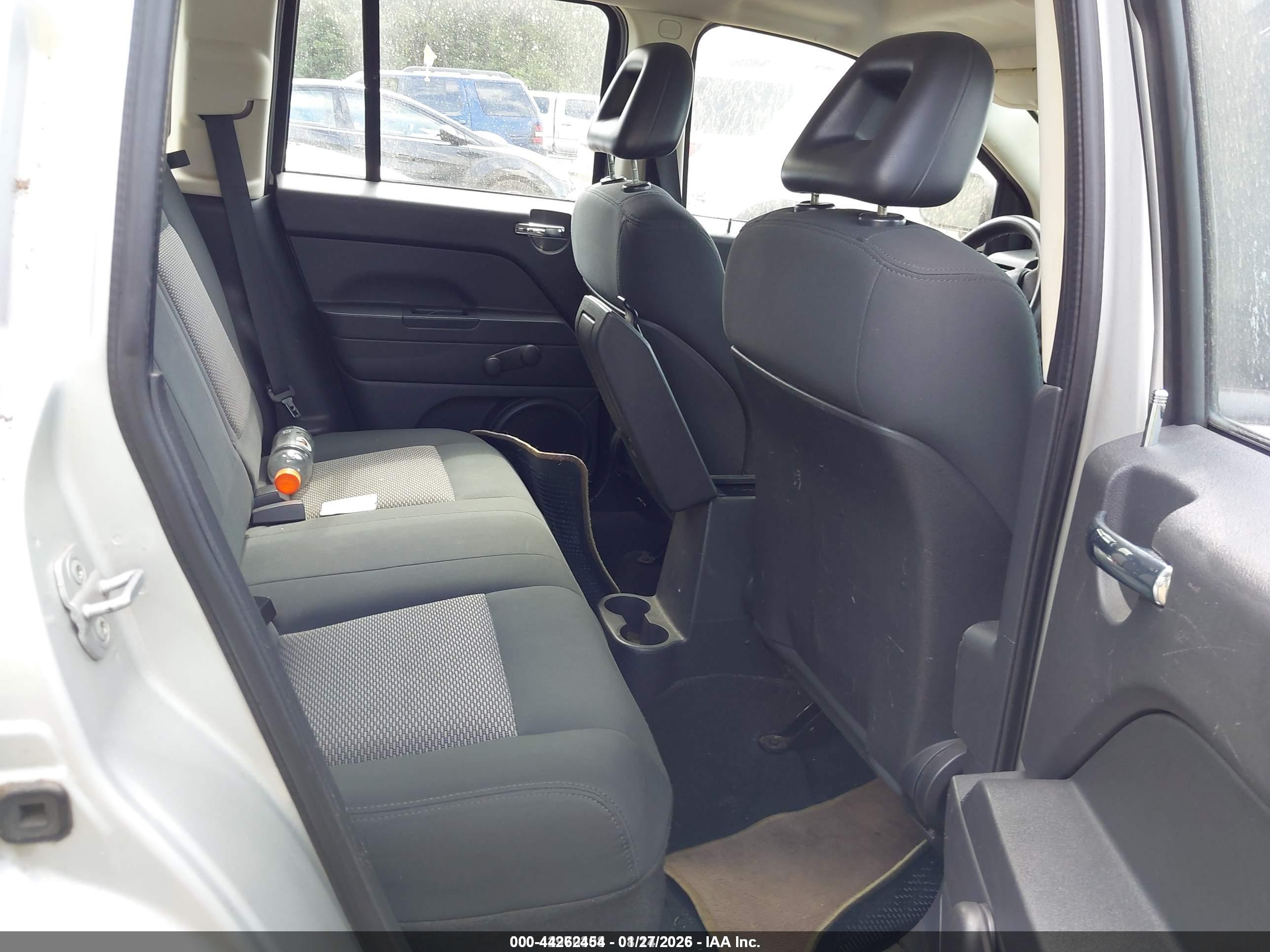 JEEP COMPASS image 8