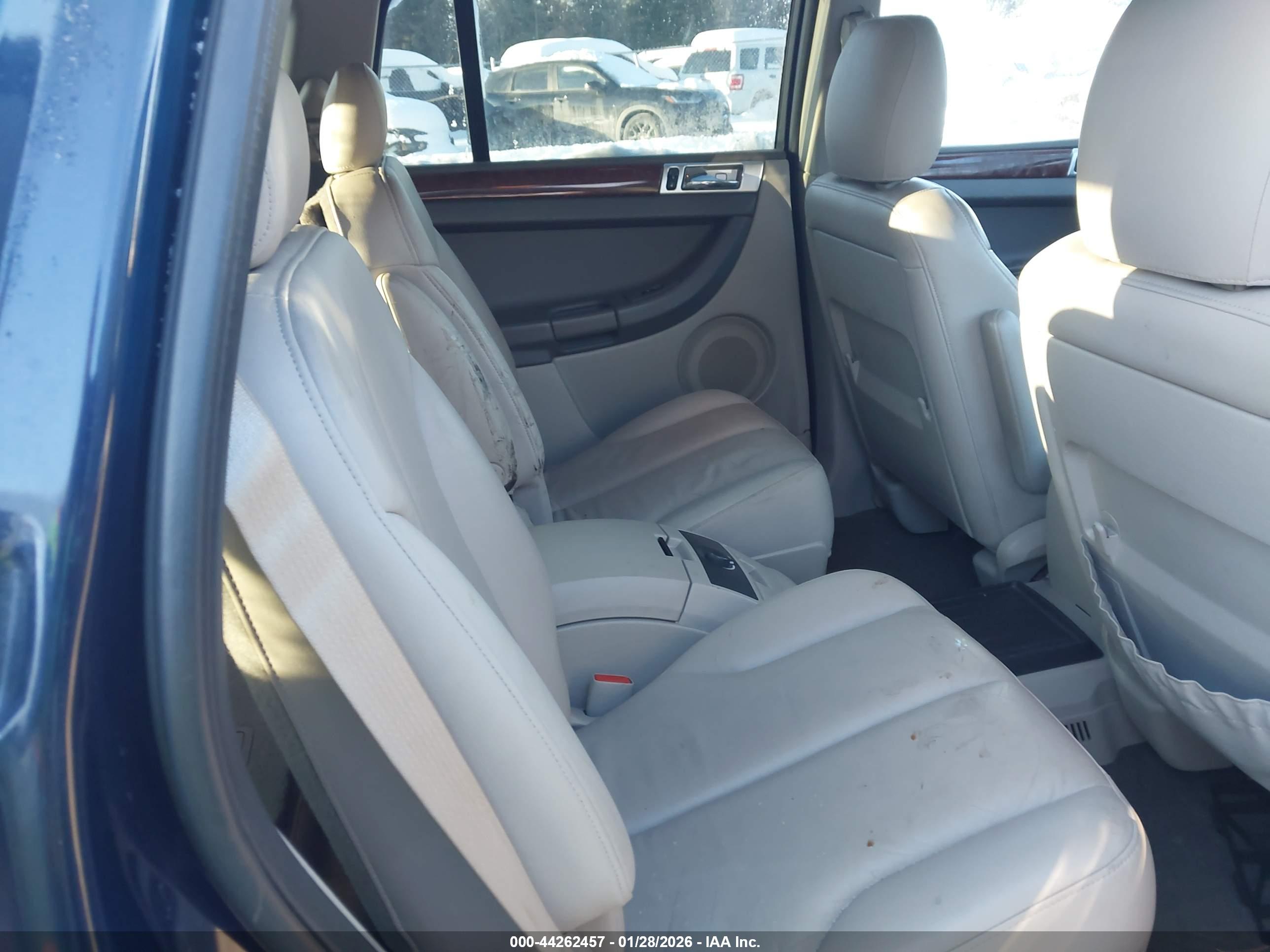 CHRYSLER PACIFICA image 8