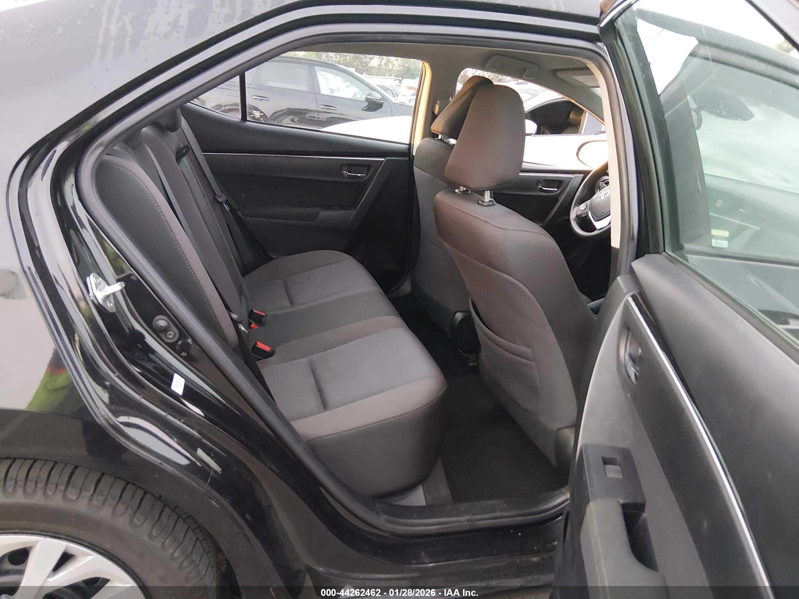 TOYOTA COROLLA image 8