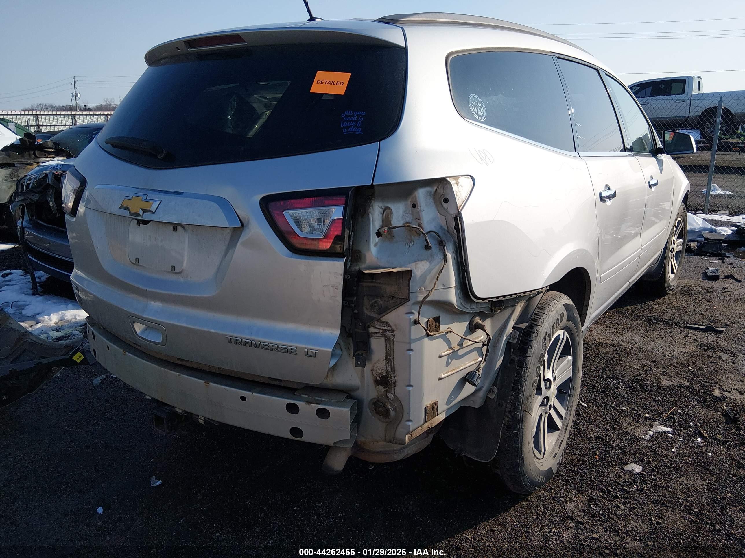 CHEVROLET TRAVERSE image 4