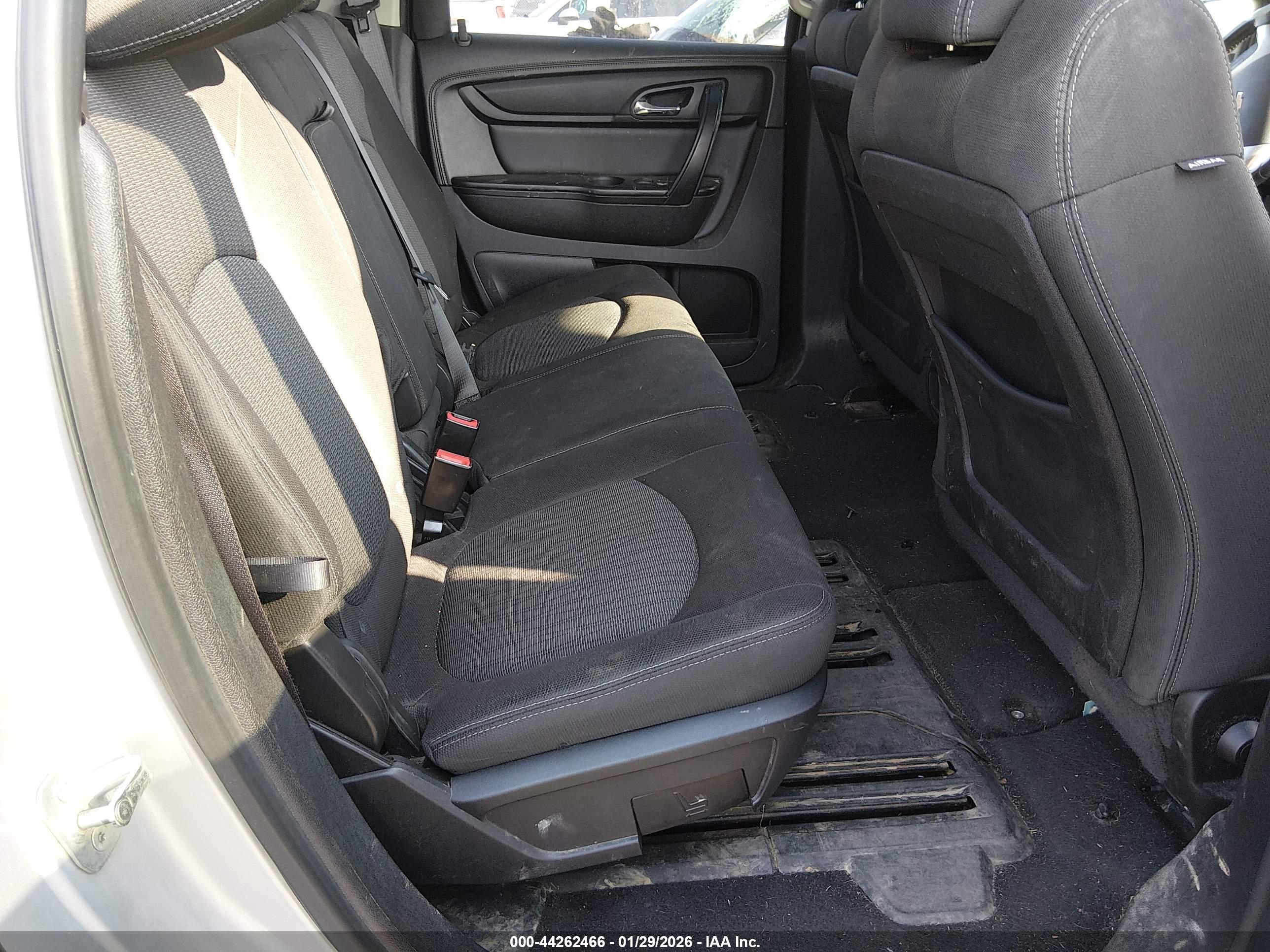 CHEVROLET TRAVERSE image 8