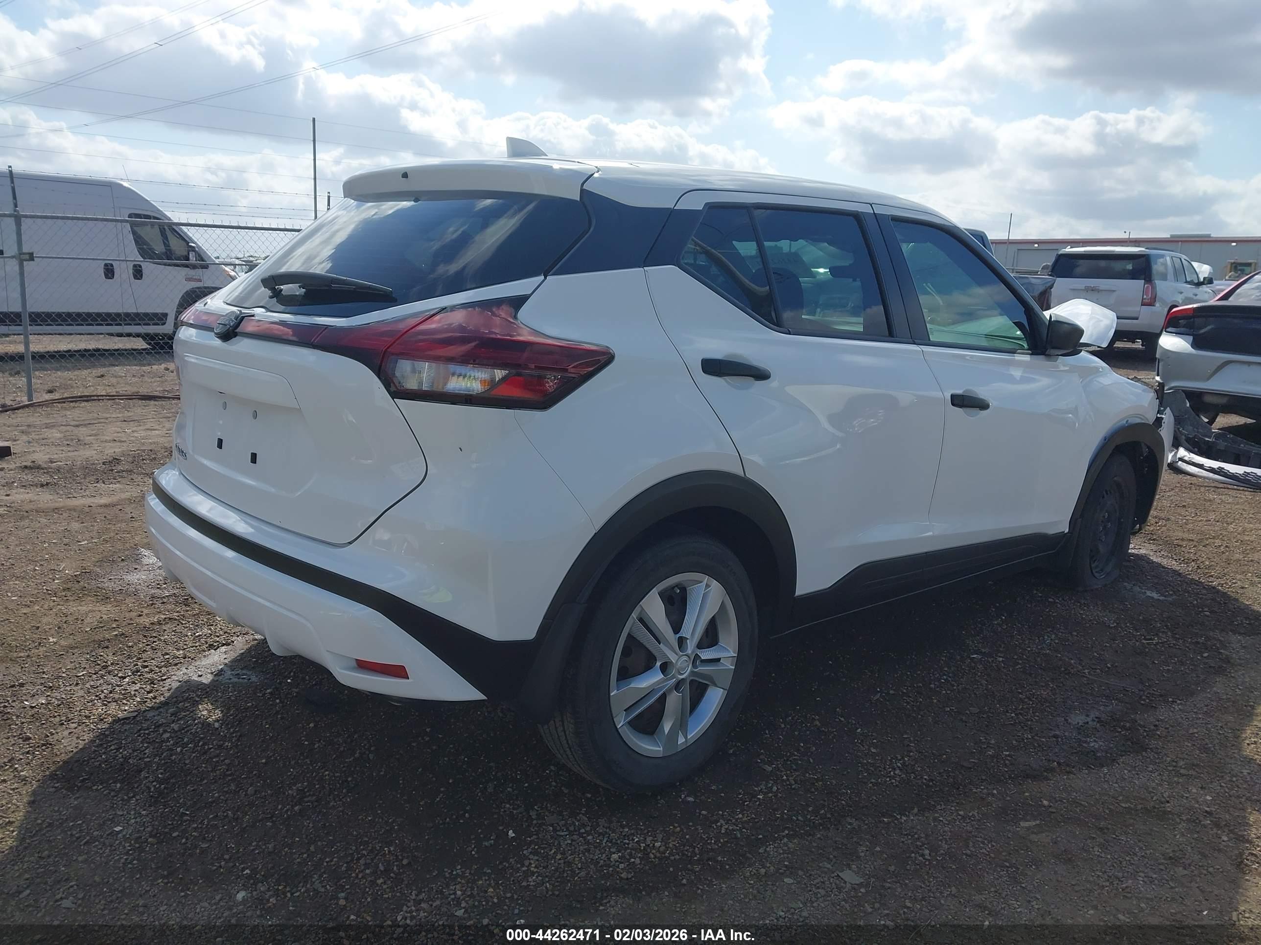 NISSAN KICKS image 4