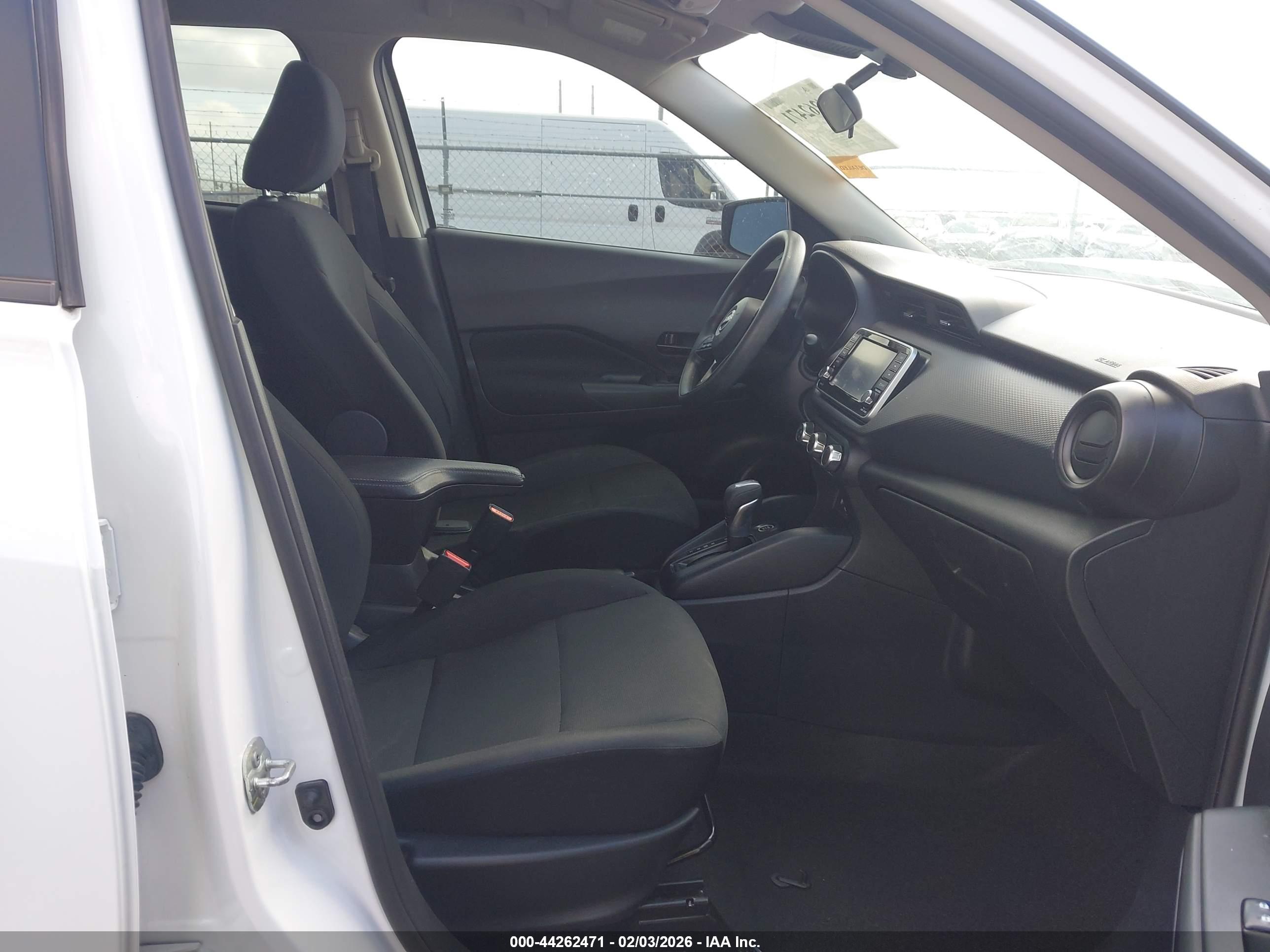 NISSAN KICKS image 5