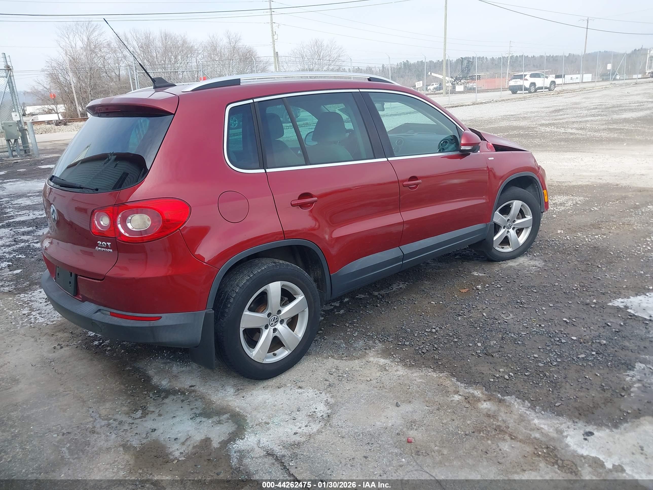 VOLKSWAGEN TIGUAN image 4