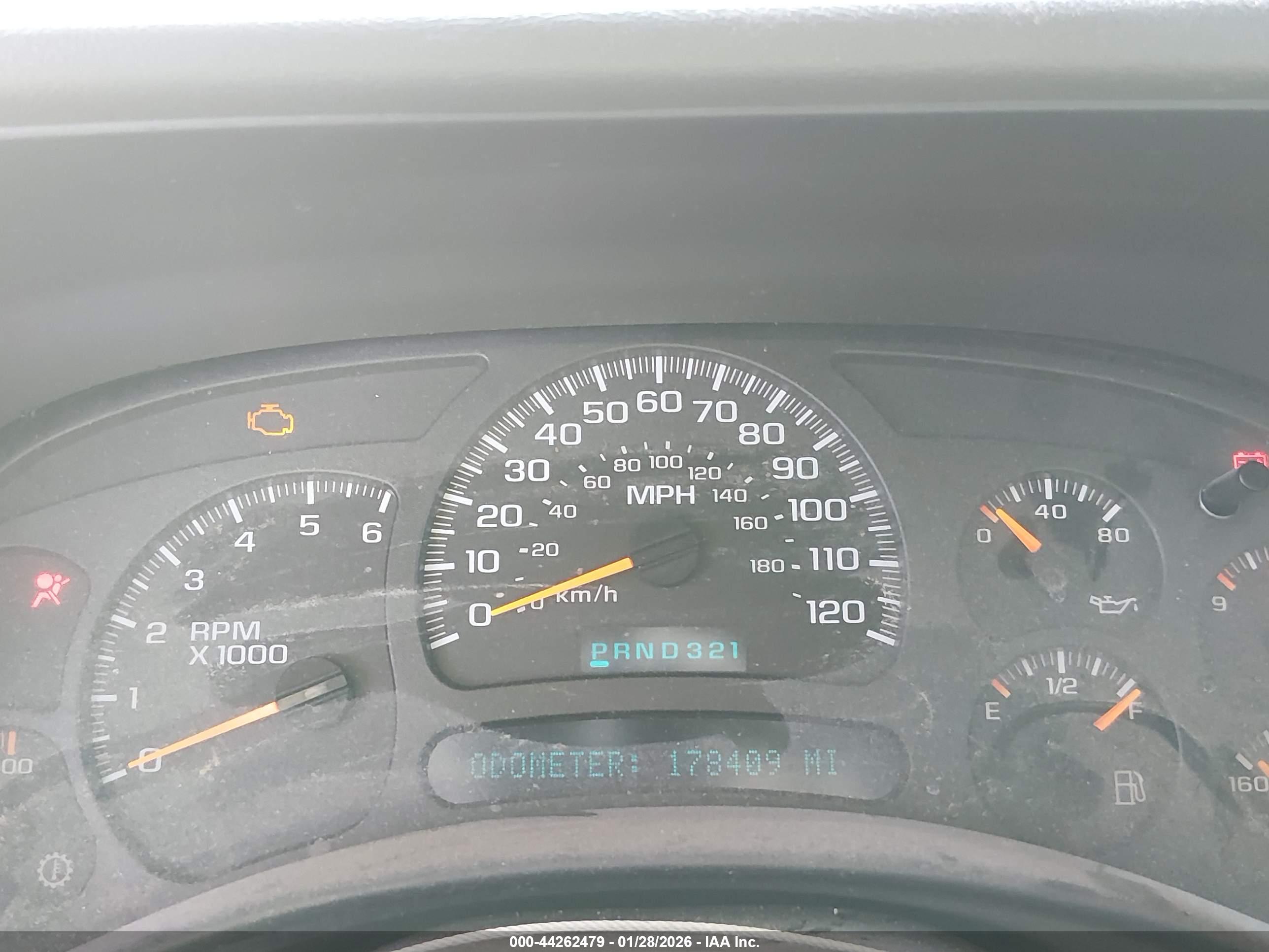 CHEVROLET SILVERADO image 7