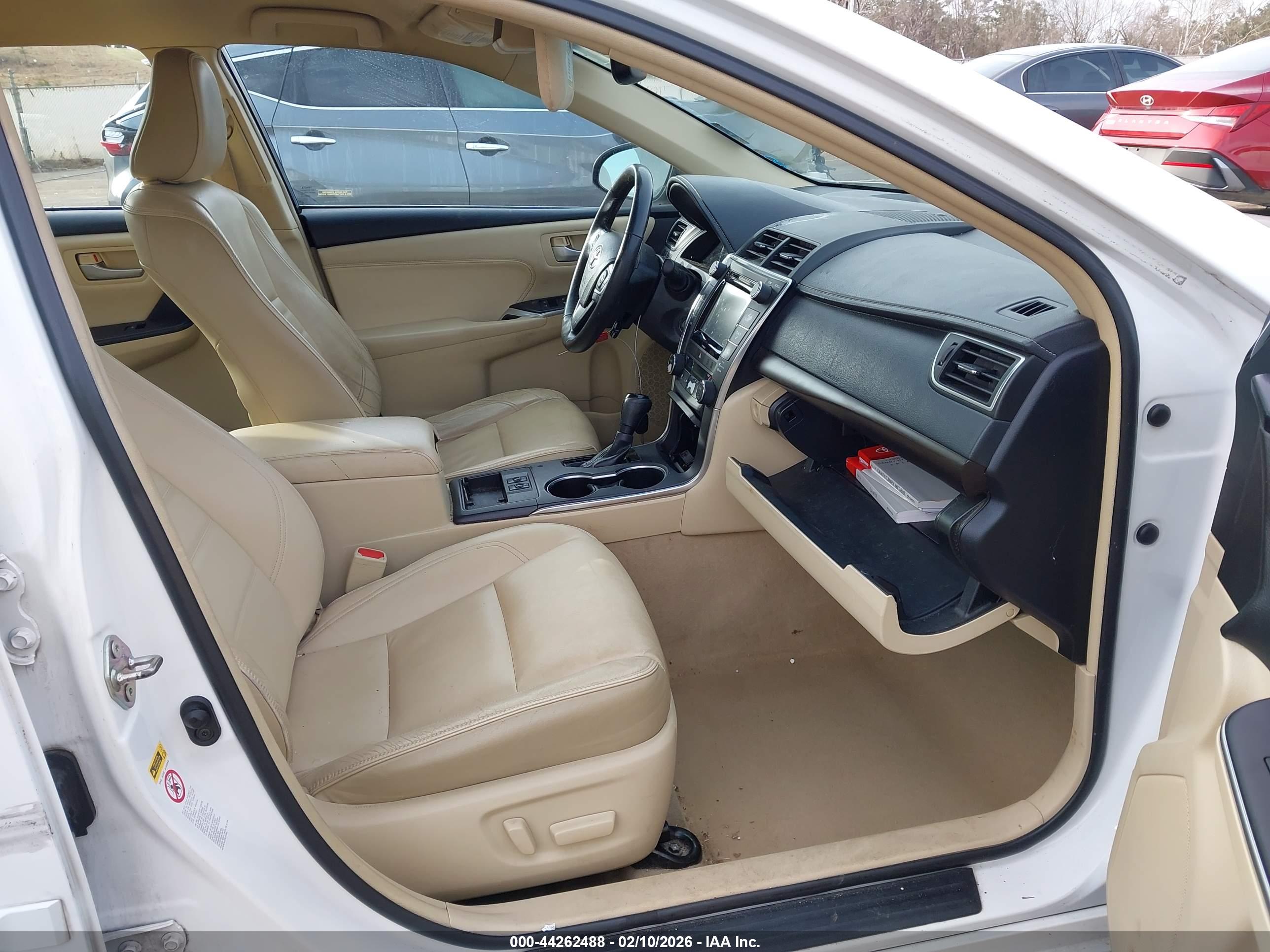 TOYOTA CAMRY image 5