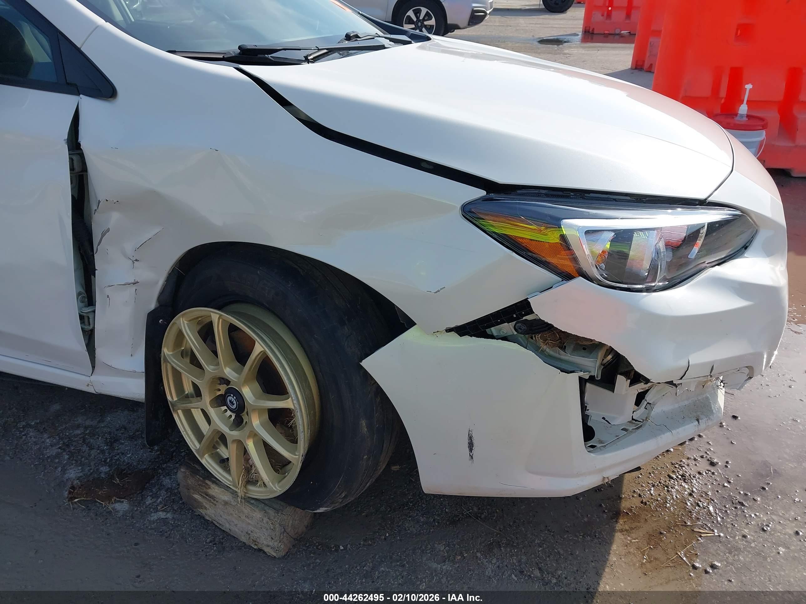 SUBARU IMPREZA image 6