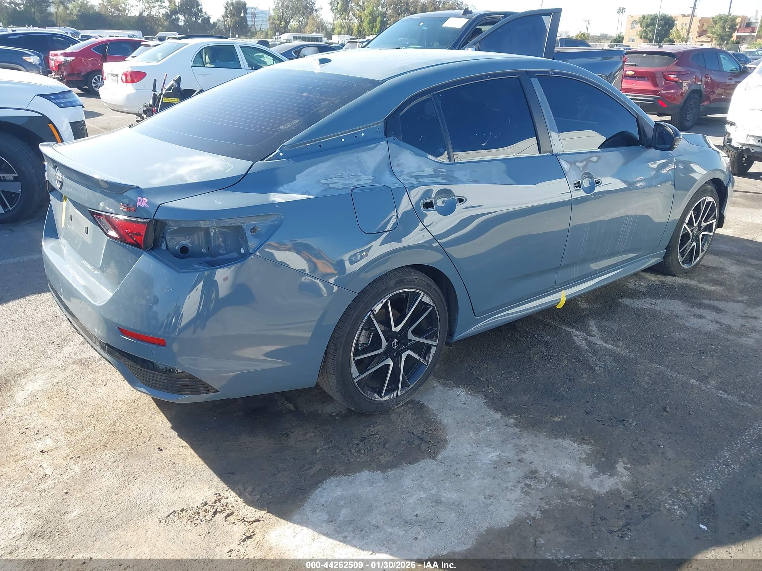 NISSAN SENTRA image 4