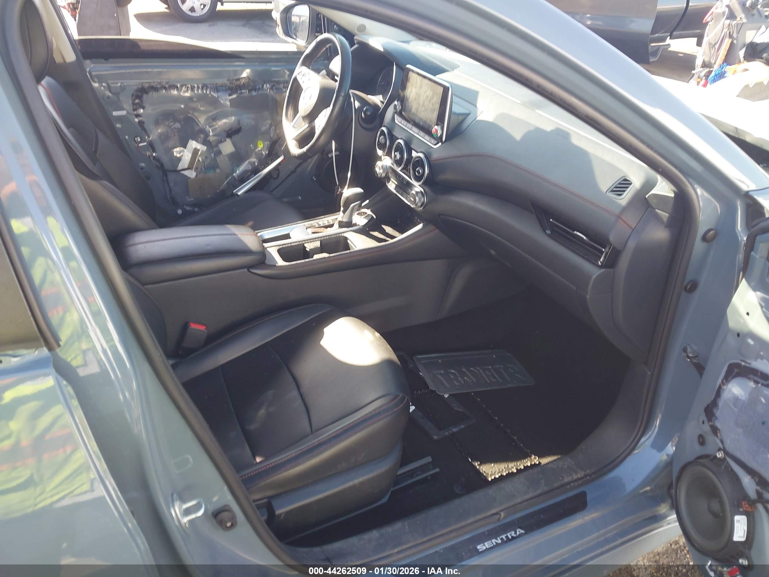 NISSAN SENTRA image 5