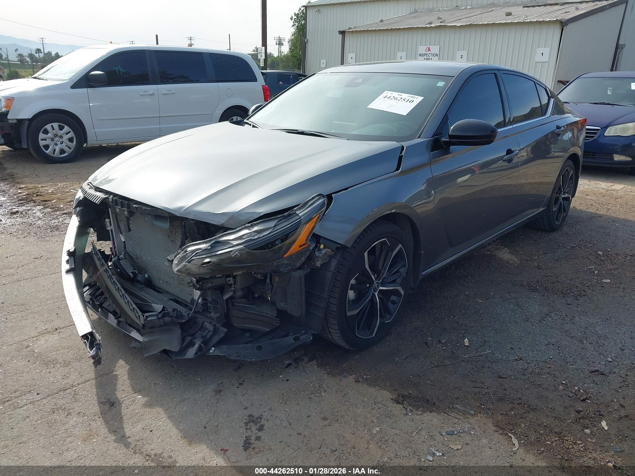 NISSAN ALTIMA image 2