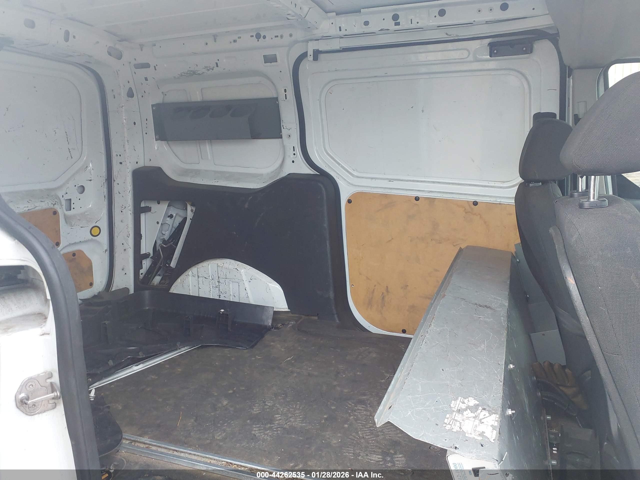 FORD TRANSIT image 8