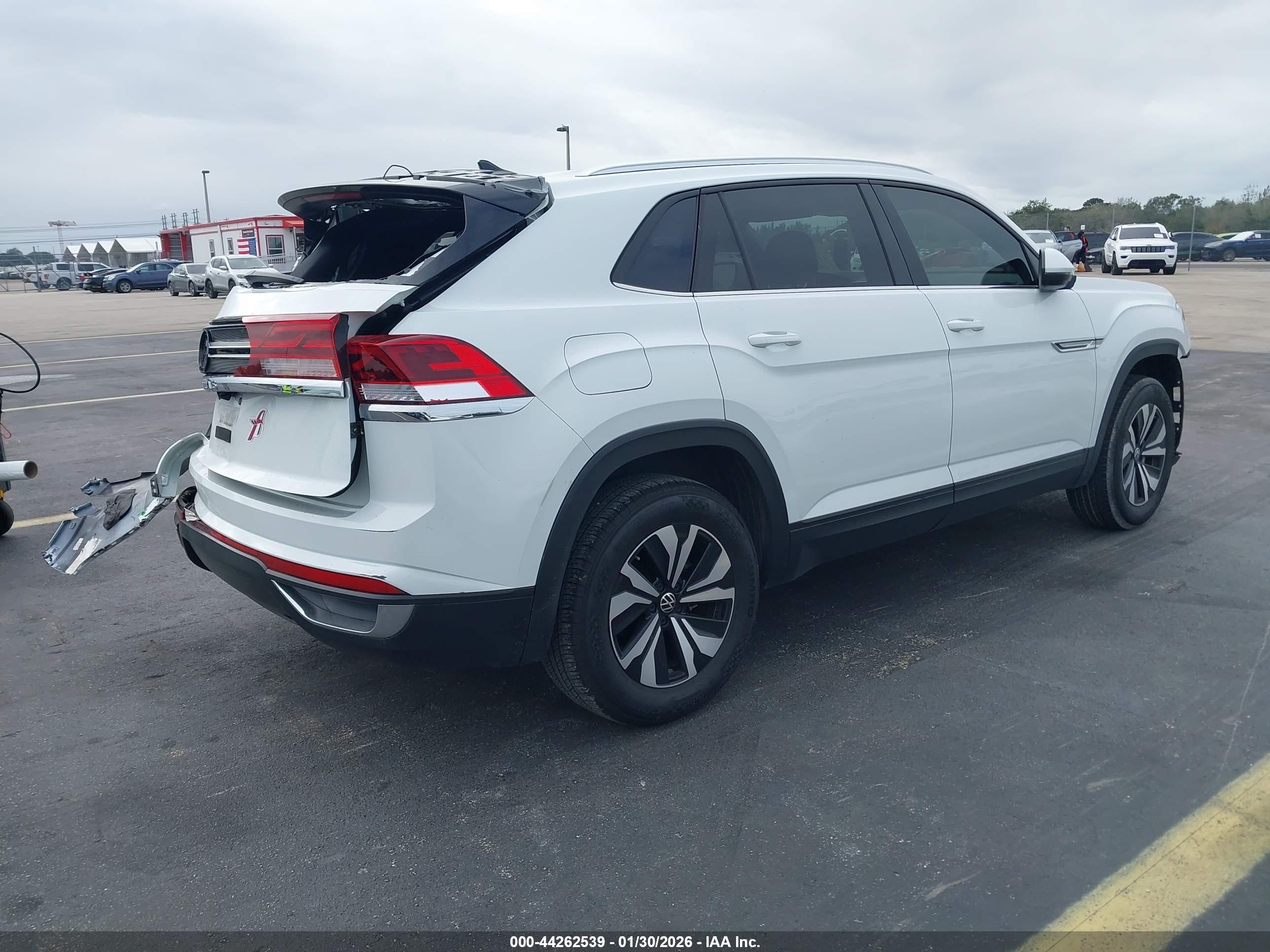 VOLKSWAGEN ATLAS image 4