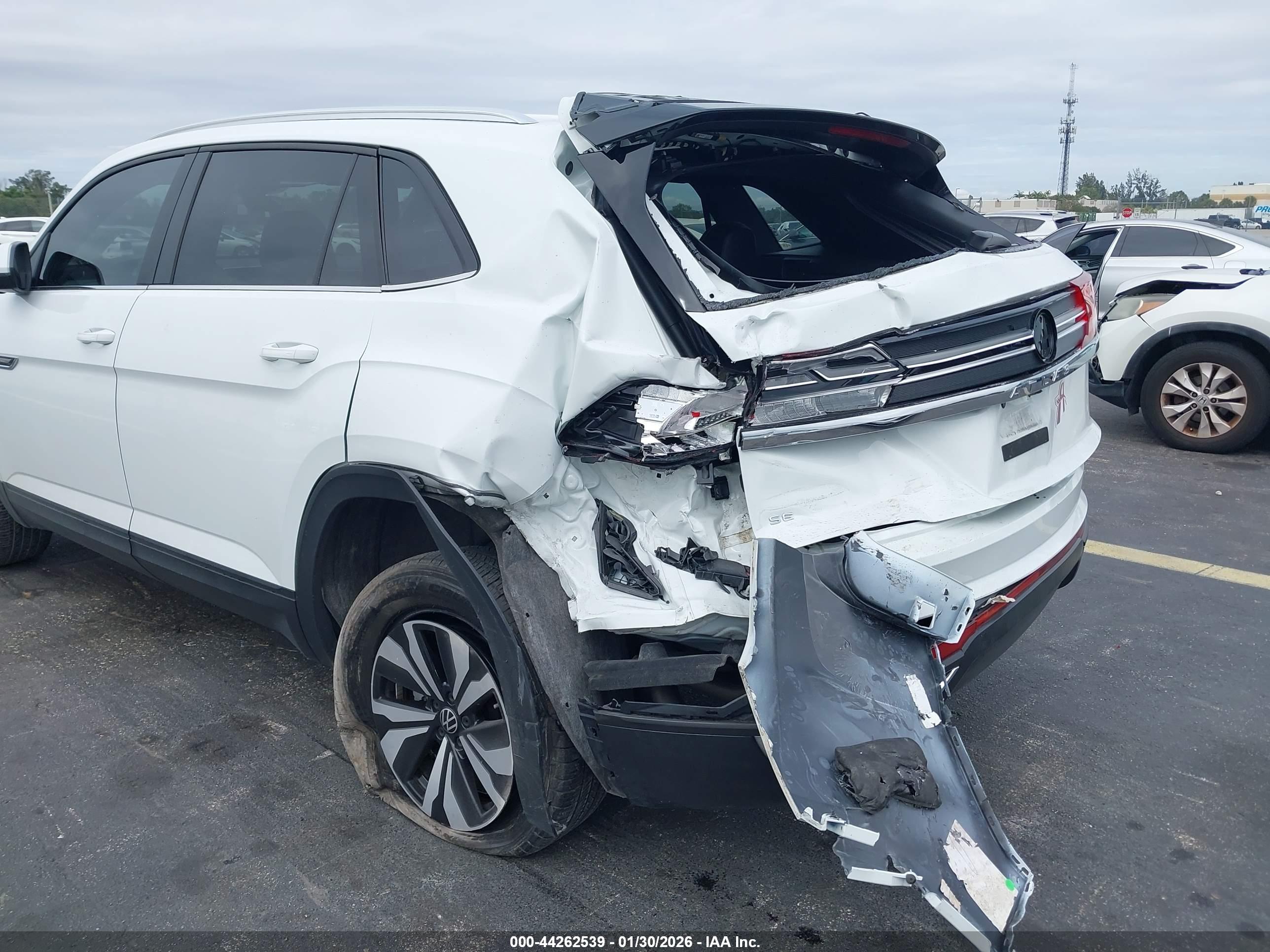 VOLKSWAGEN ATLAS image 6