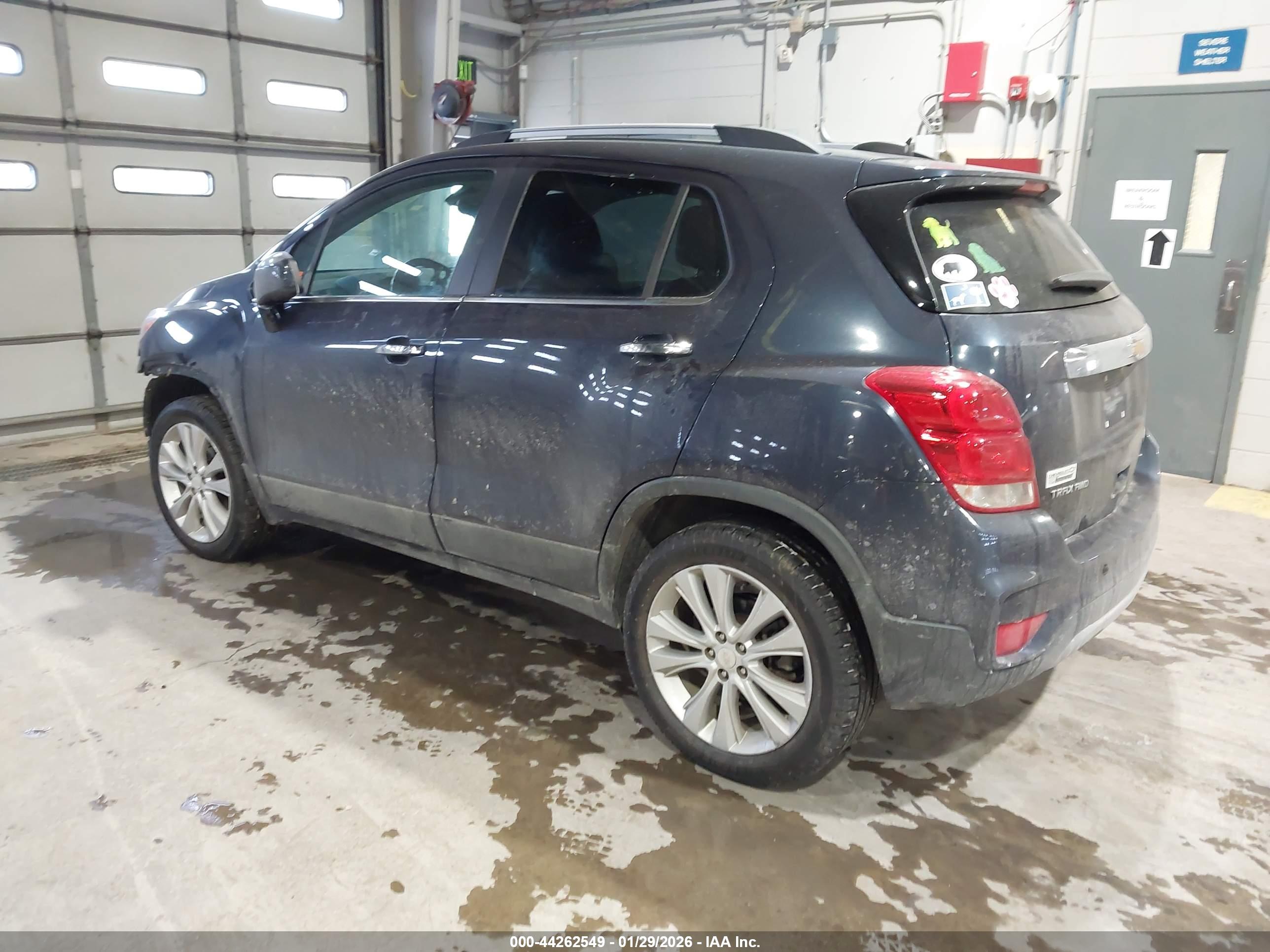 CHEVROLET TRAX image 3