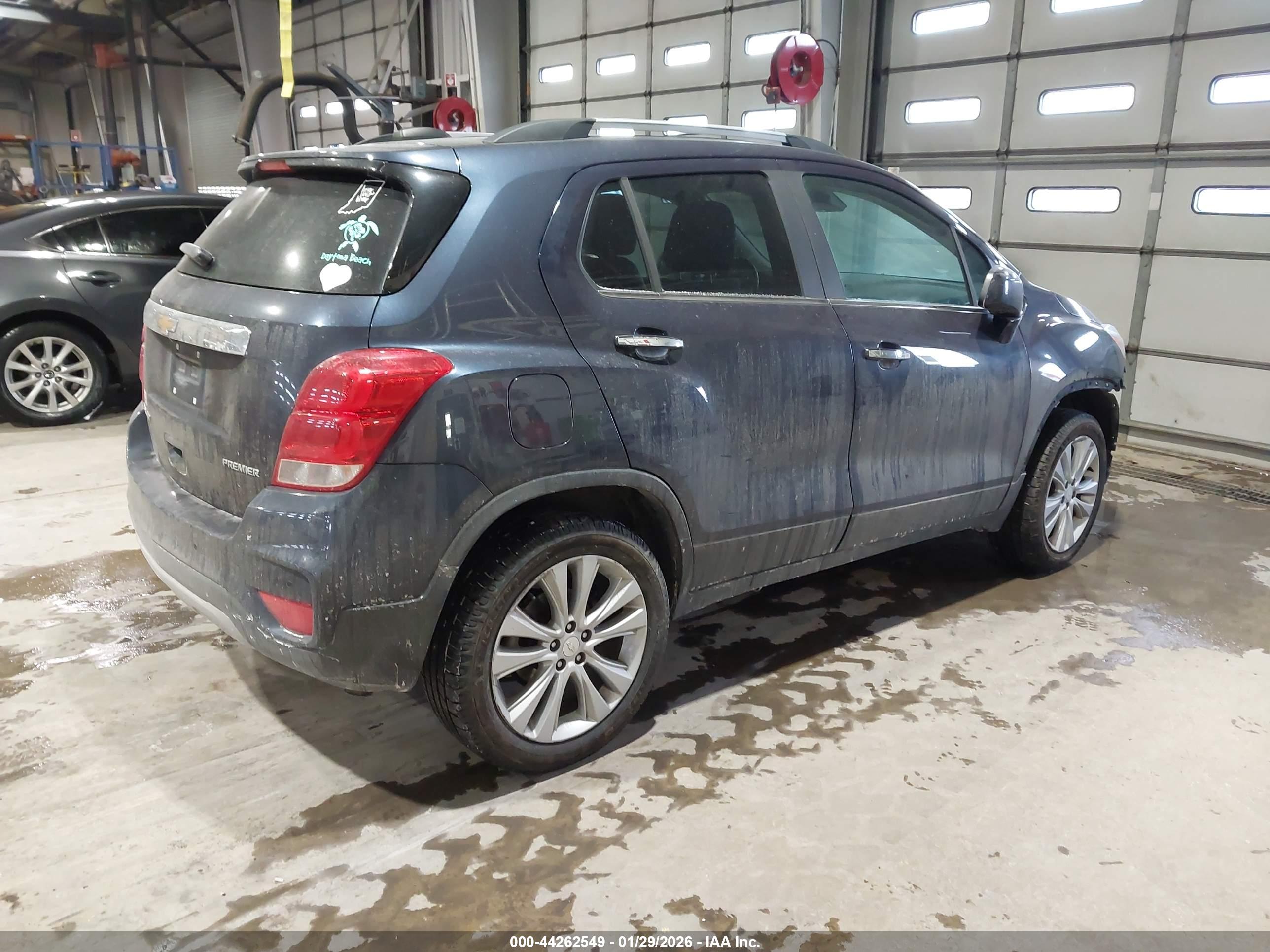 CHEVROLET TRAX image 4