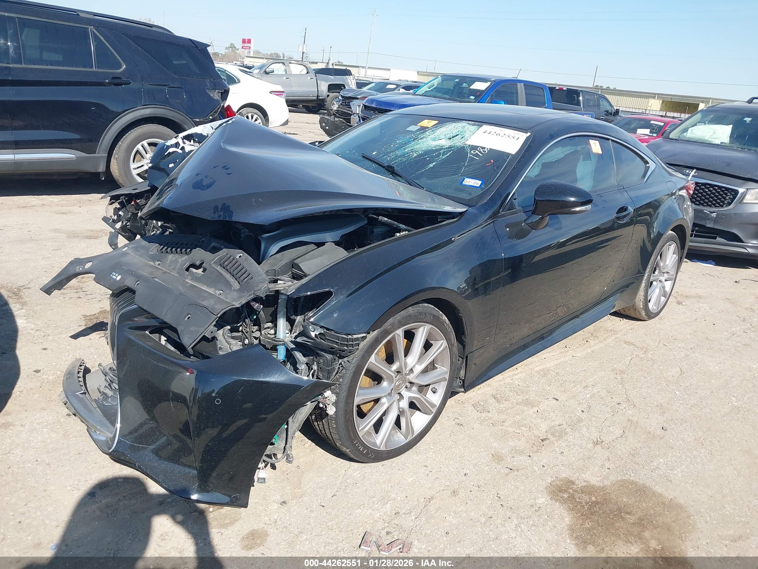 LEXUS RC image 6