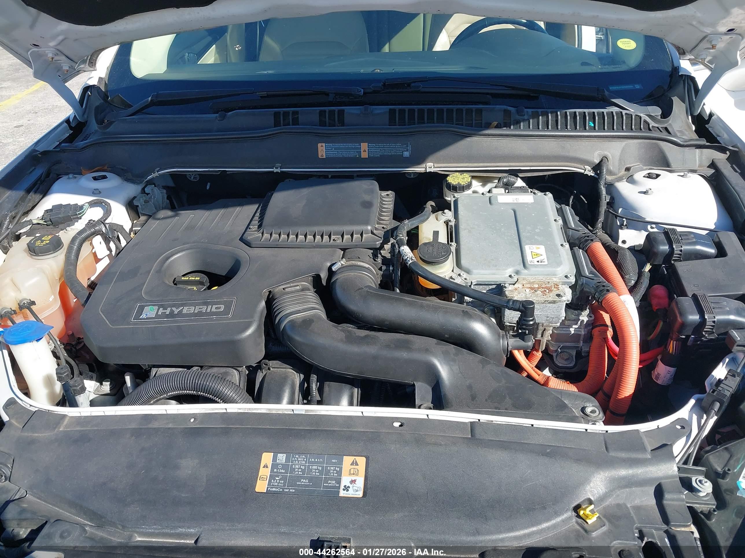 FORD FUSION image 10
