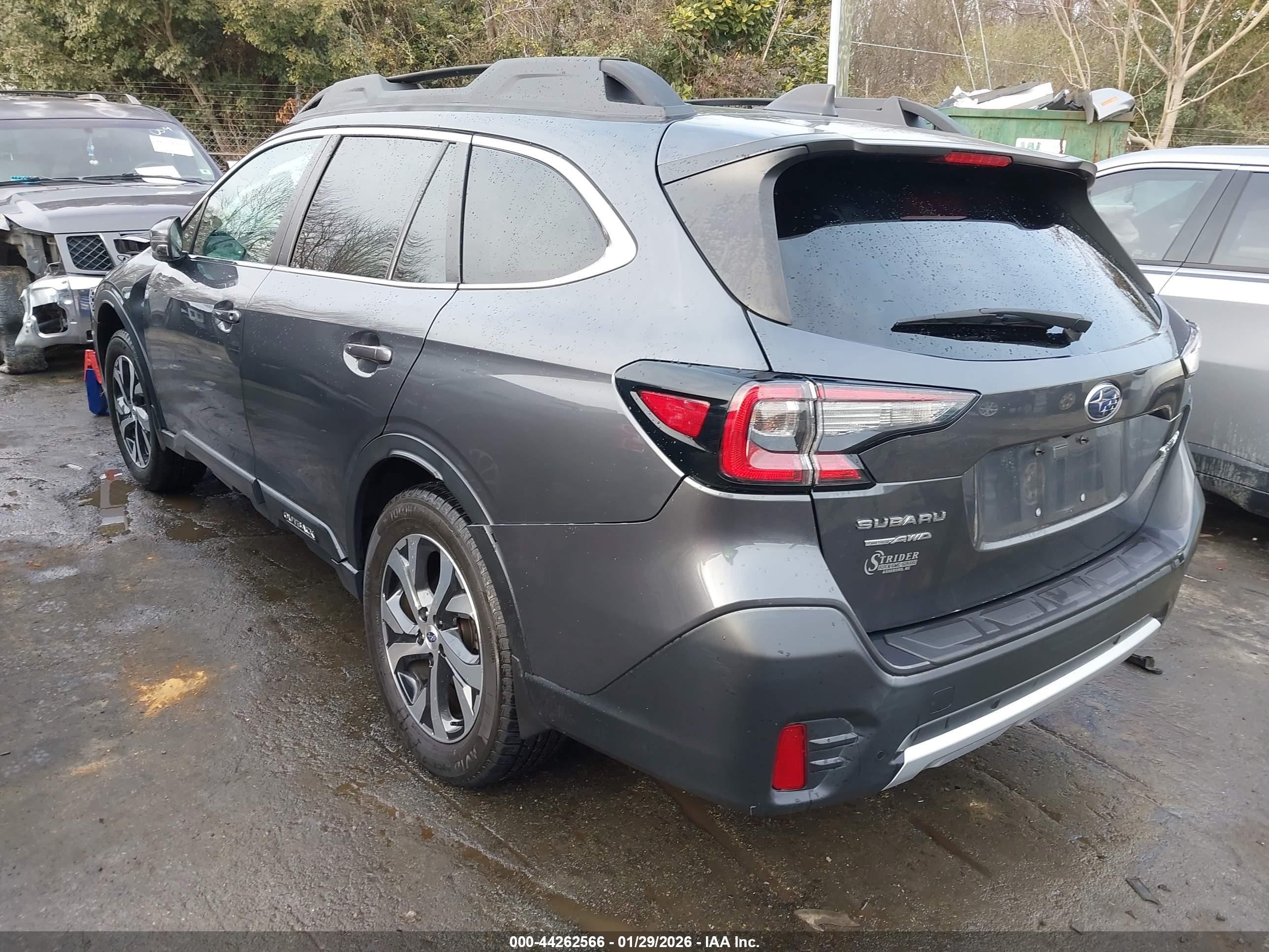 SUBARU OUTBACK image 3
