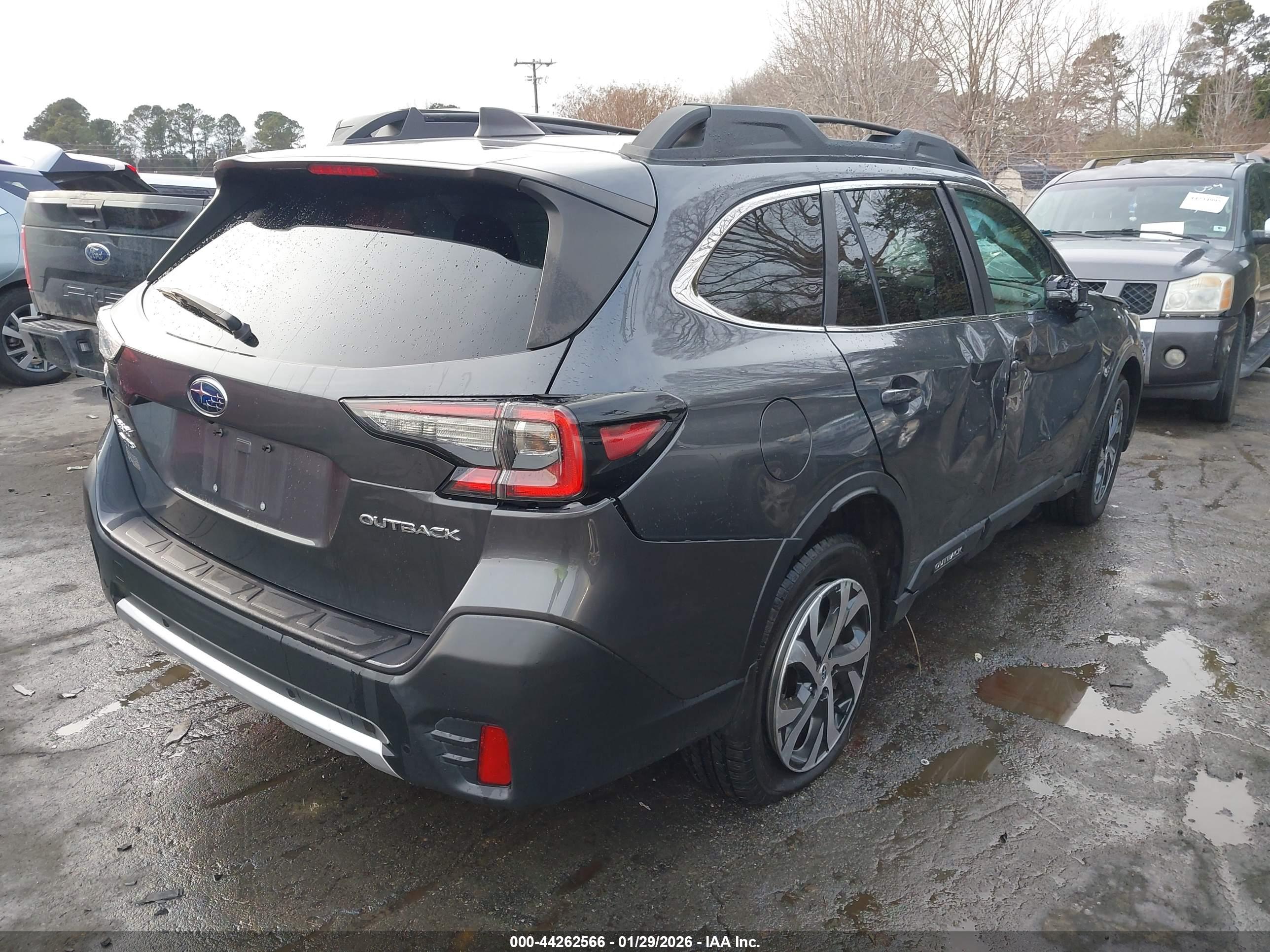 SUBARU OUTBACK image 4