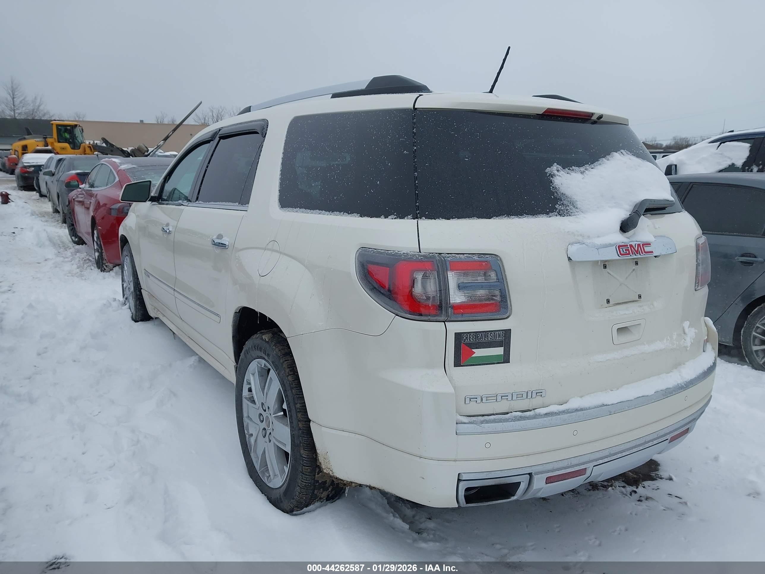 GMC ACADIA image 3