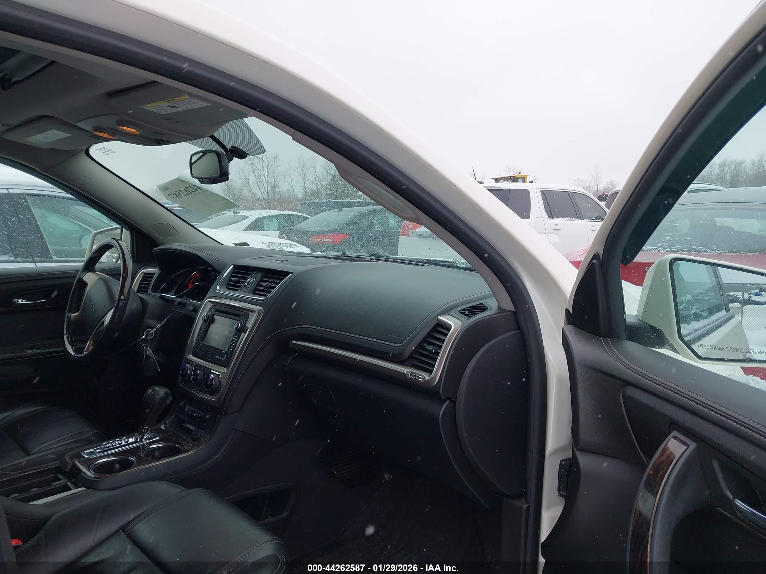 GMC ACADIA image 5